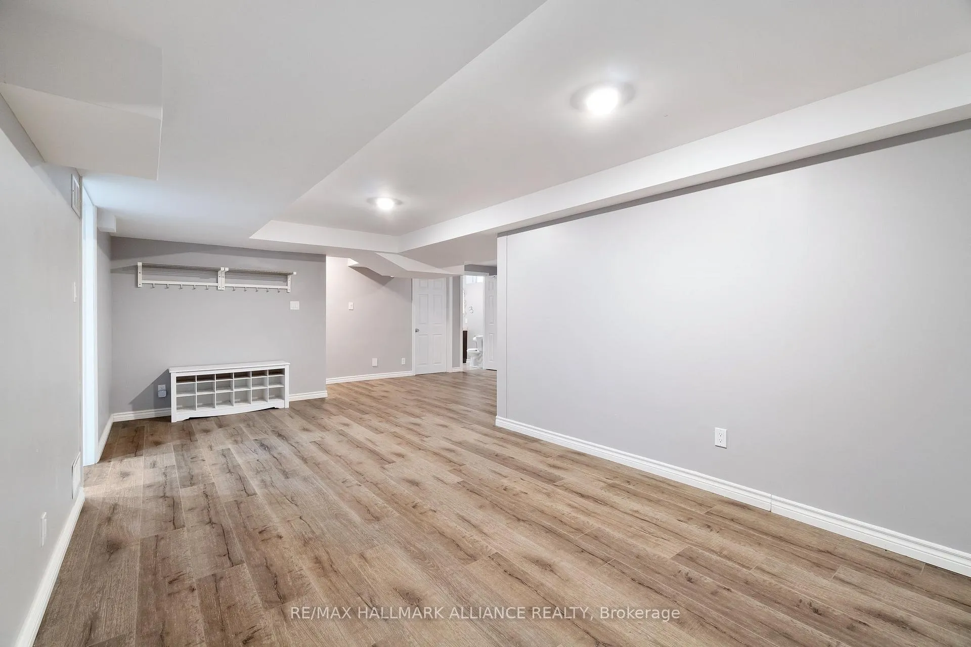 Photo 10 of 12 Hadfield Circle, Brampton, Sandringham-Wellington — HOMEH
