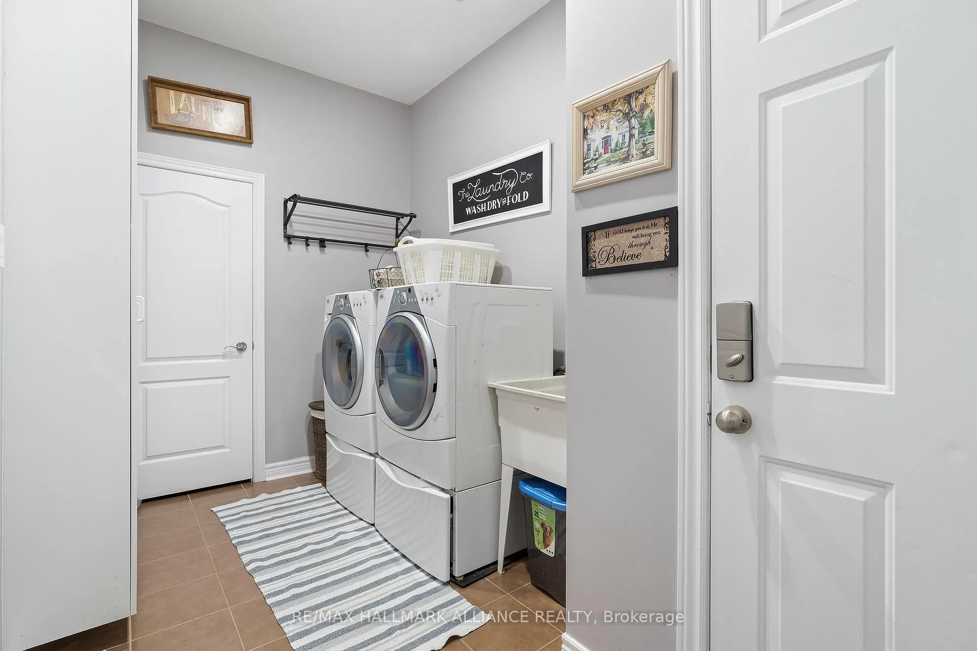 Photo 20 of 12 Hadfield Circle, Brampton, Sandringham-Wellington — HOMEH