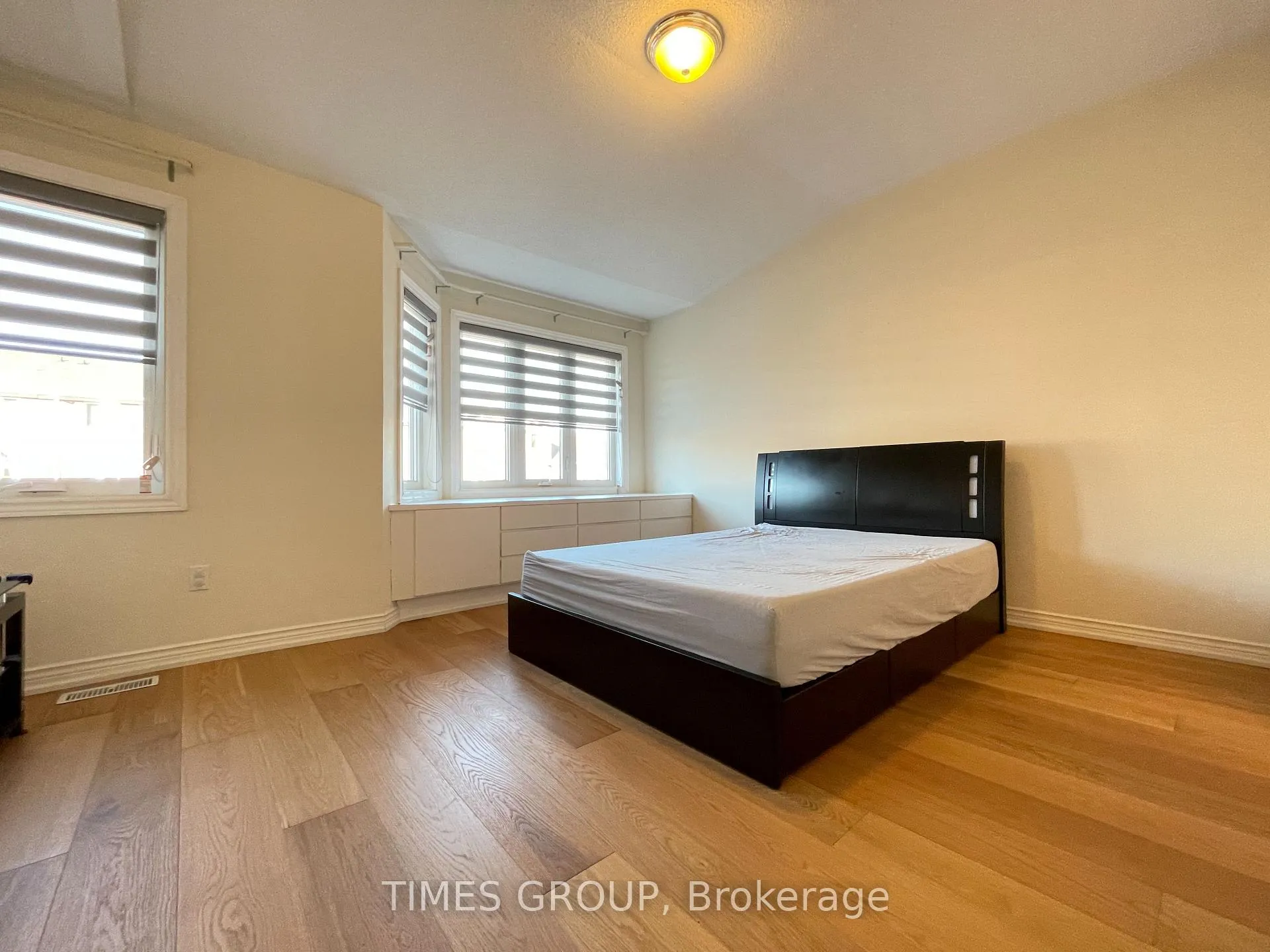 Photo 12 of Unit 104, 18 Clark Avenue W, Vaughan, Crestwood-Springfarm-Yorkhill — HOMEH