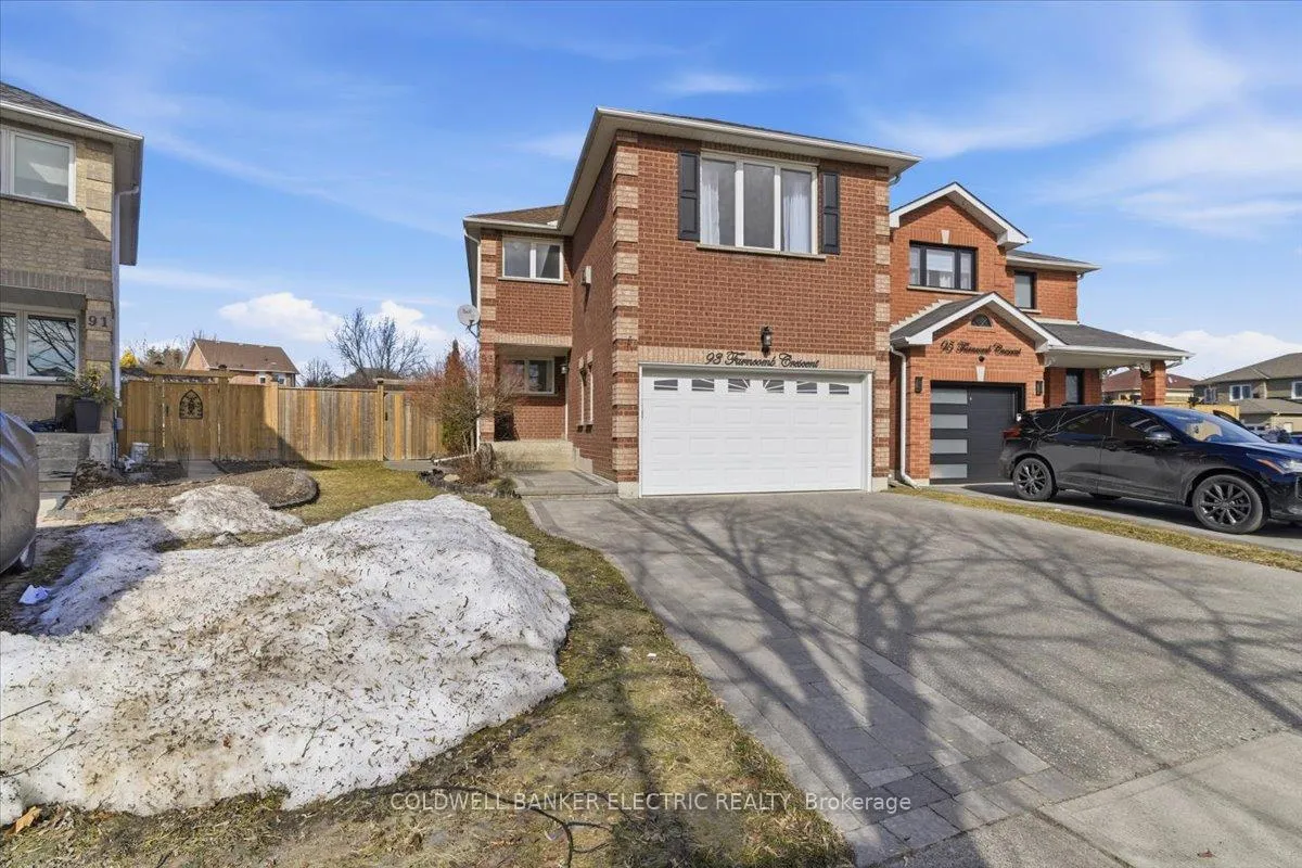 Photo 1 of 93 Farncomb Crescent, Clarington, Bowmanville — HOMEH