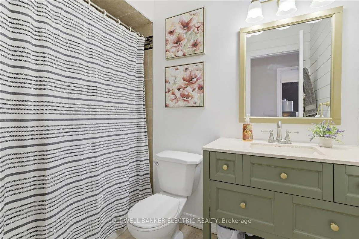 Photo 18 of 93 Farncomb Crescent, Clarington, Bowmanville — HOMEH
