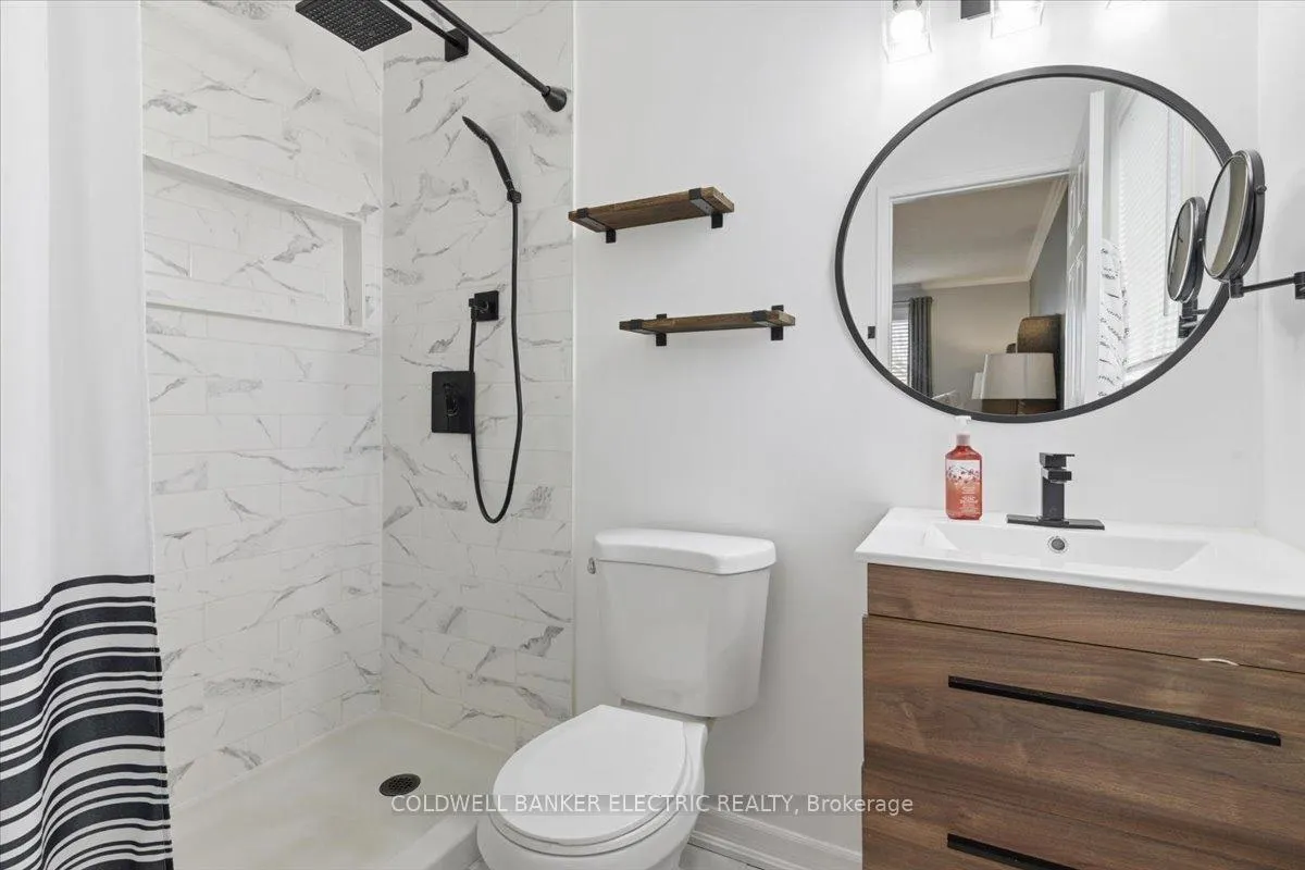 Photo 28 of 93 Farncomb Crescent, Clarington, Bowmanville — HOMEH