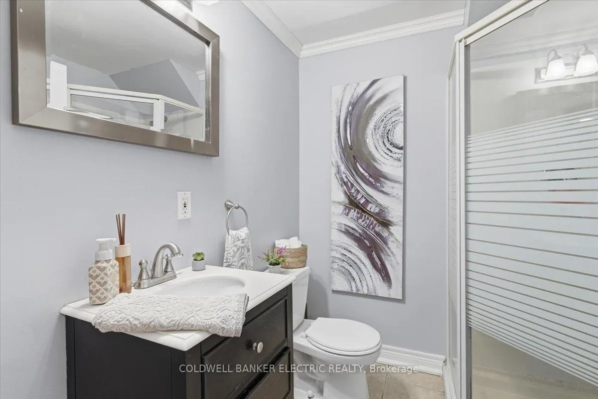 Photo 35 of 93 Farncomb Crescent, Clarington, Bowmanville — HOMEH