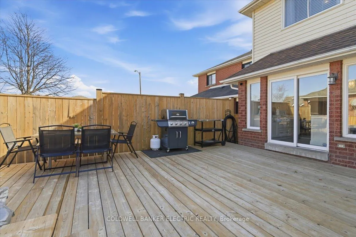Photo 38 of 93 Farncomb Crescent, Clarington, Bowmanville — HOMEH