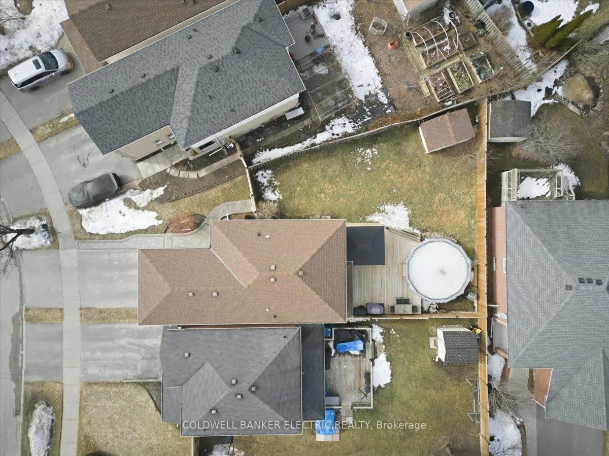 Photo 42 of 93 Farncomb Crescent, Clarington, Bowmanville — HOMEH