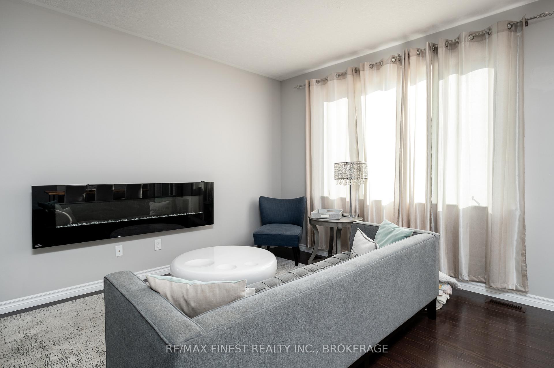 Photo 5 of 140 Simurda Court, Loyalist, Amherstview — HOMEH