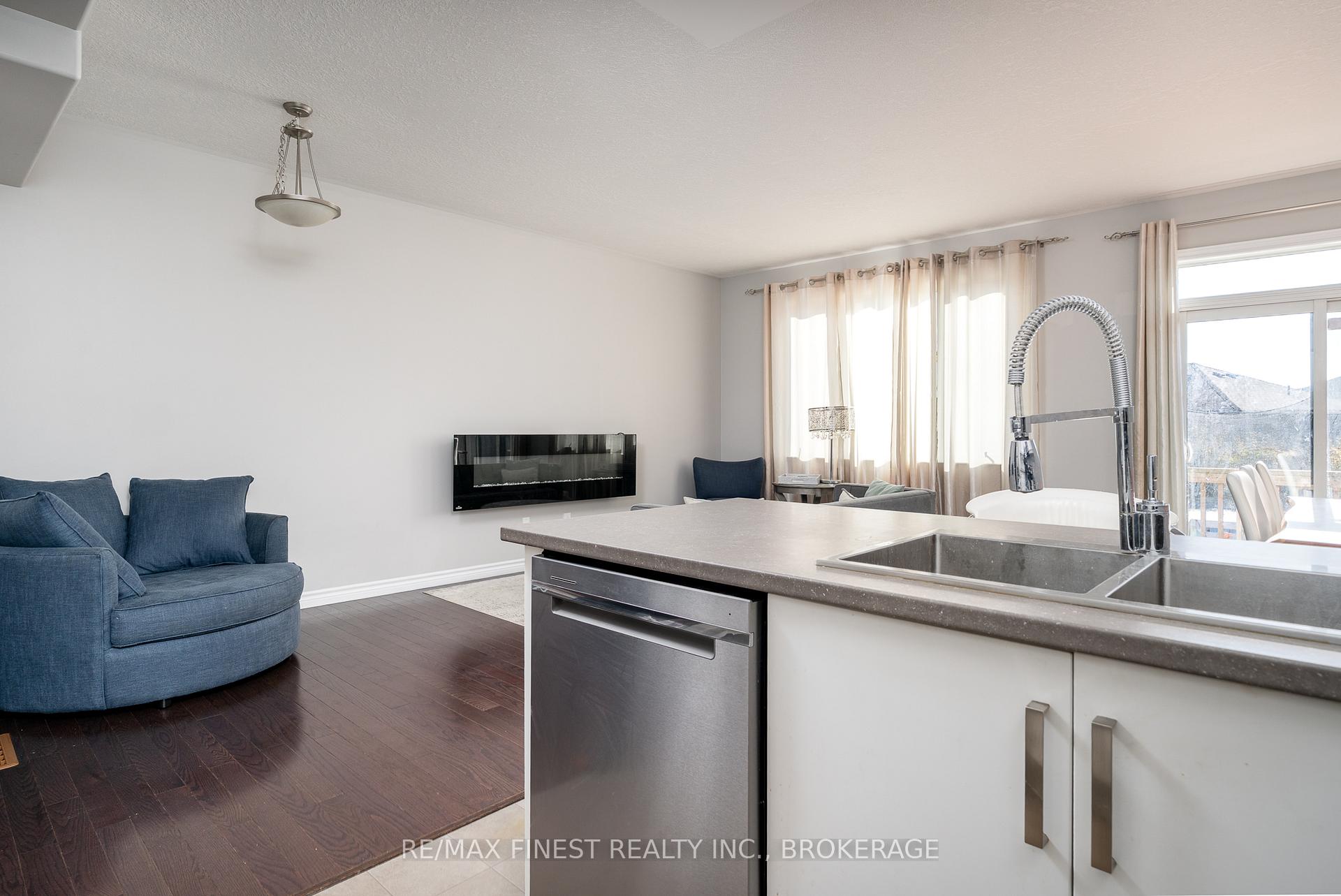 Photo 12 of 140 Simurda Court, Loyalist, Amherstview — HOMEH