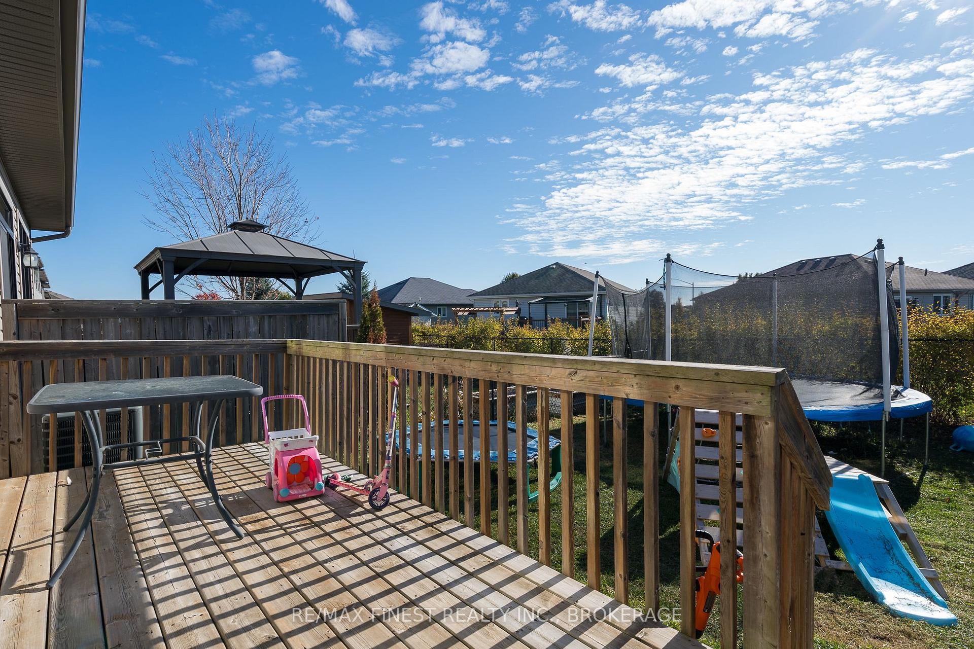 Photo 28 of 140 Simurda Court, Loyalist, Amherstview — HOMEH