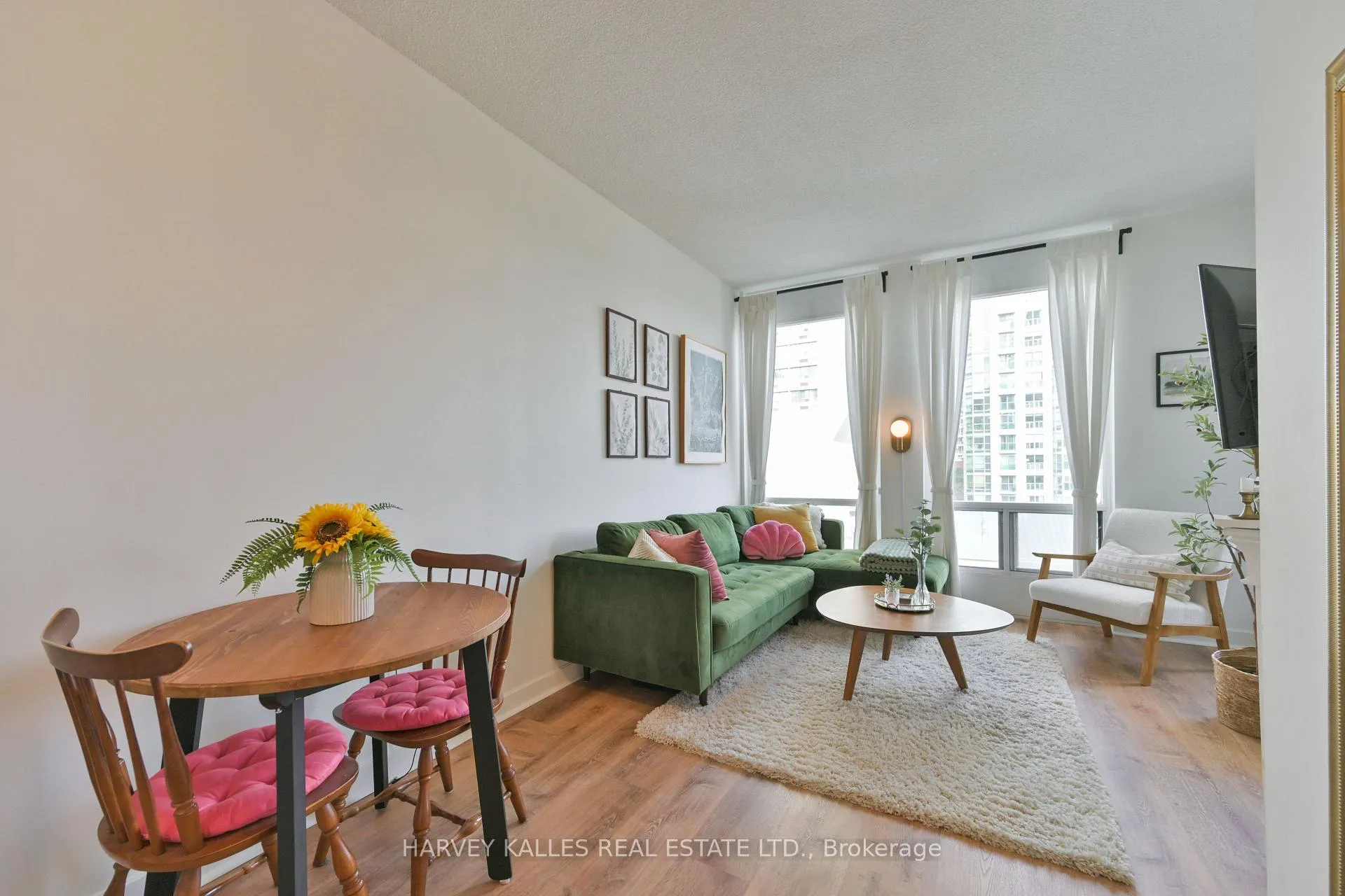 Photo 3 of Unit 1704, 85 Bloor Street E, Toronto, Church-Yonge Corridor — HOMEH