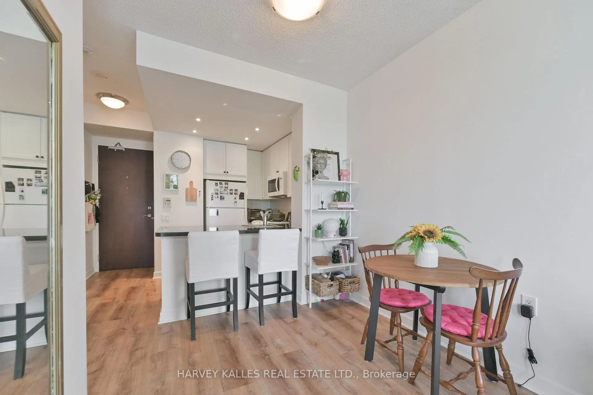 Photo 4 of Unit 1704, 85 Bloor Street E, Toronto, Church-Yonge Corridor — HOMEH