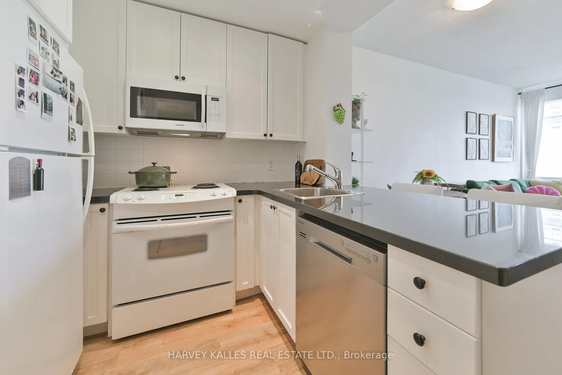 Photo 7 of Unit 1704, 85 Bloor Street E, Toronto, Church-Yonge Corridor — HOMEH