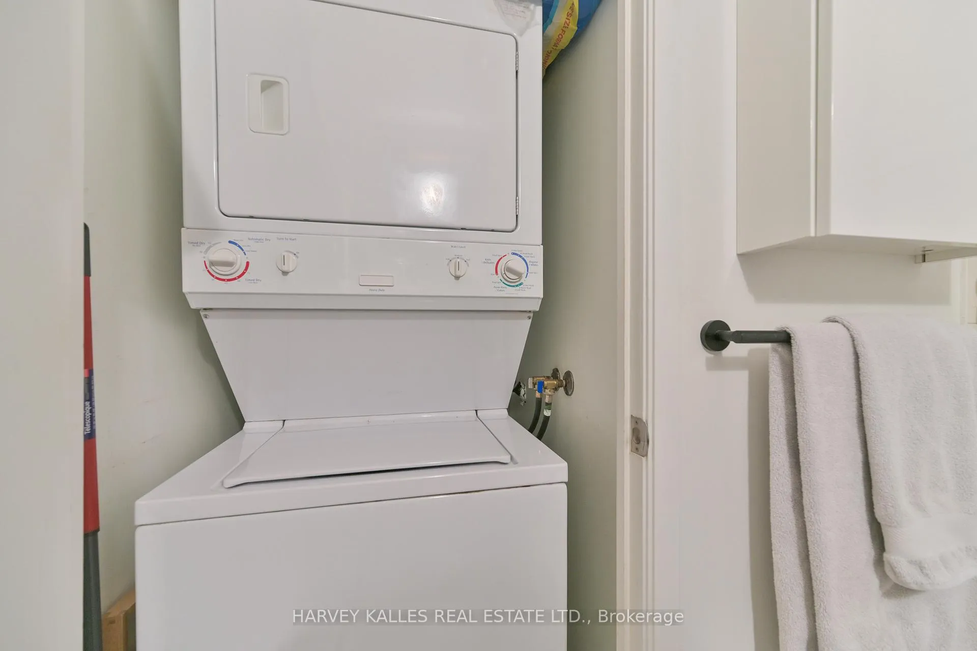 Photo 12 of Unit 1704, 85 Bloor Street E, Toronto, Church-Yonge Corridor — HOMEH