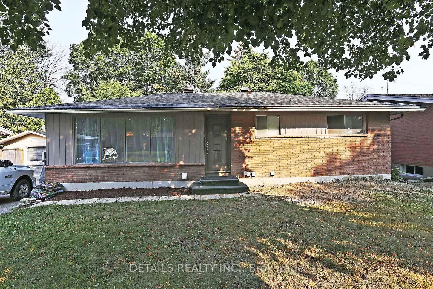 Photo 1 of Unit A, 2151 Lambeth Walk, Ottawa, Parkway Park — HOMEH