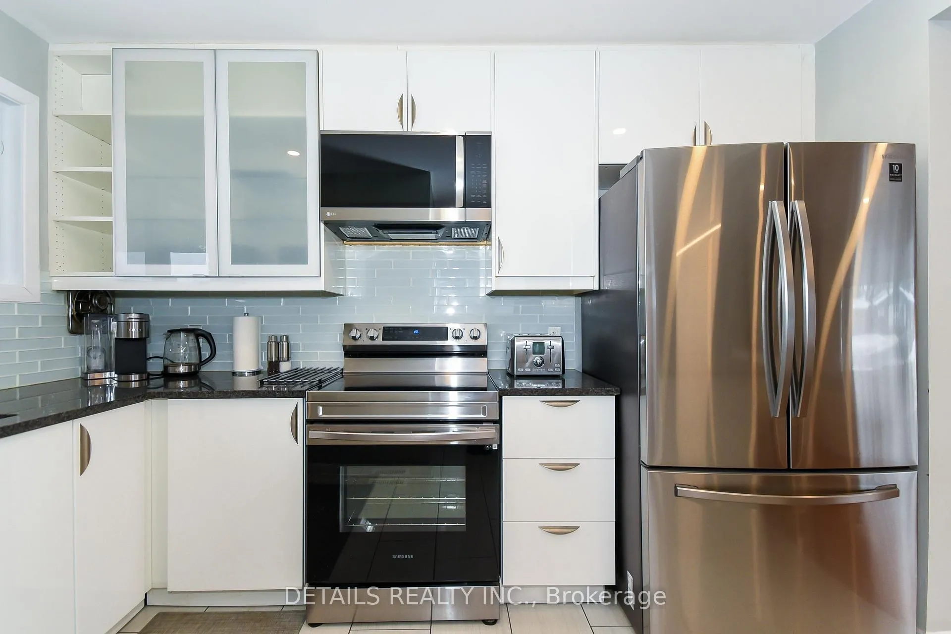 Photo 17 of Unit A, 2151 Lambeth Walk, Ottawa, Parkway Park — HOMEH