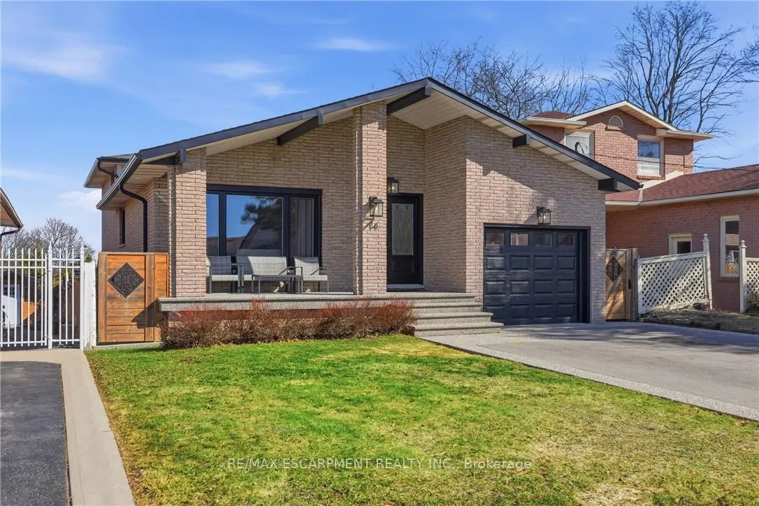 Photo 2 of 14 Atkins Drive, Hamilton, Gurnett — HOMEH