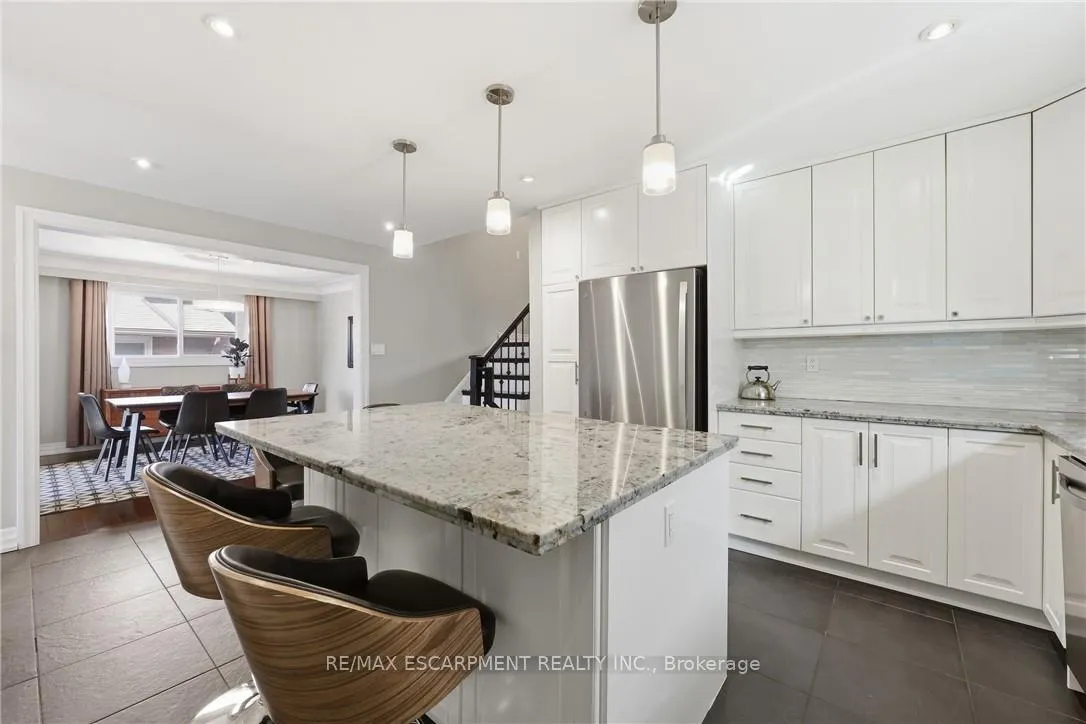 Photo 8 of 14 Atkins Drive, Hamilton, Gurnett — HOMEH