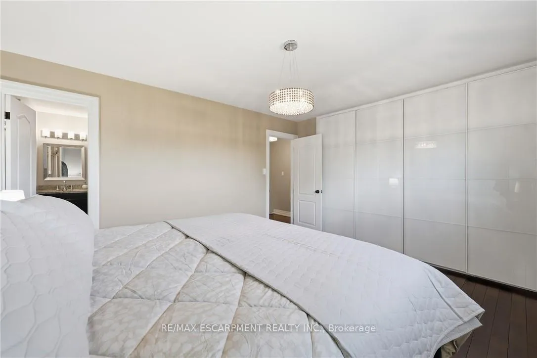 Photo 17 of 14 Atkins Drive, Hamilton, Gurnett — HOMEH