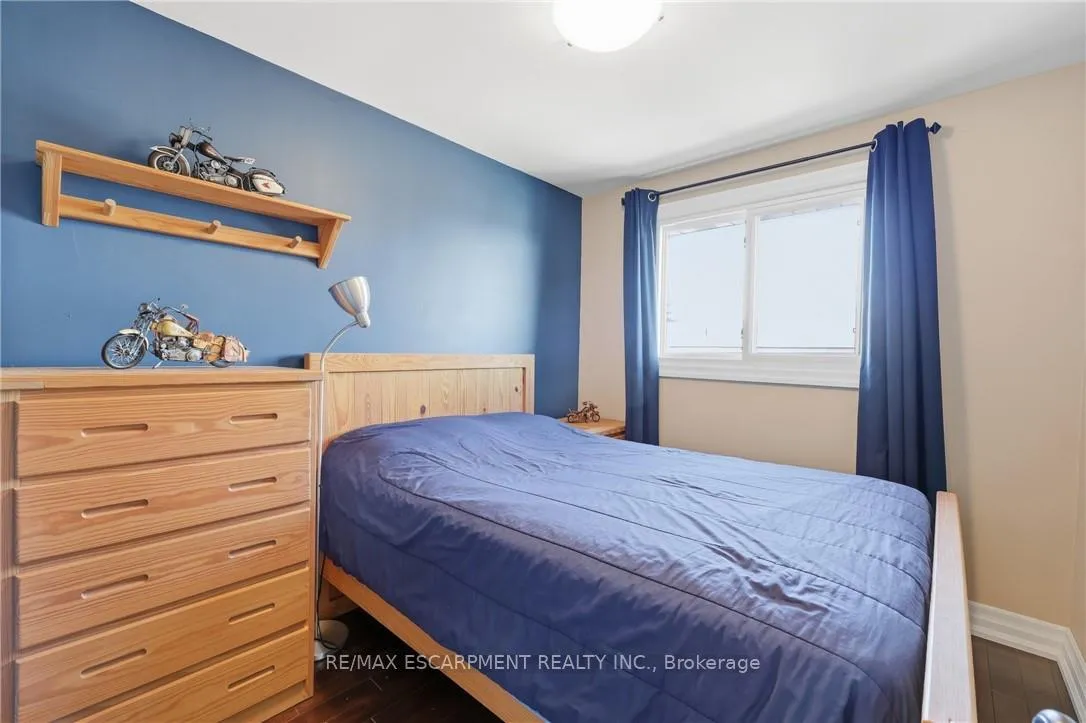 Photo 21 of 14 Atkins Drive, Hamilton, Gurnett — HOMEH