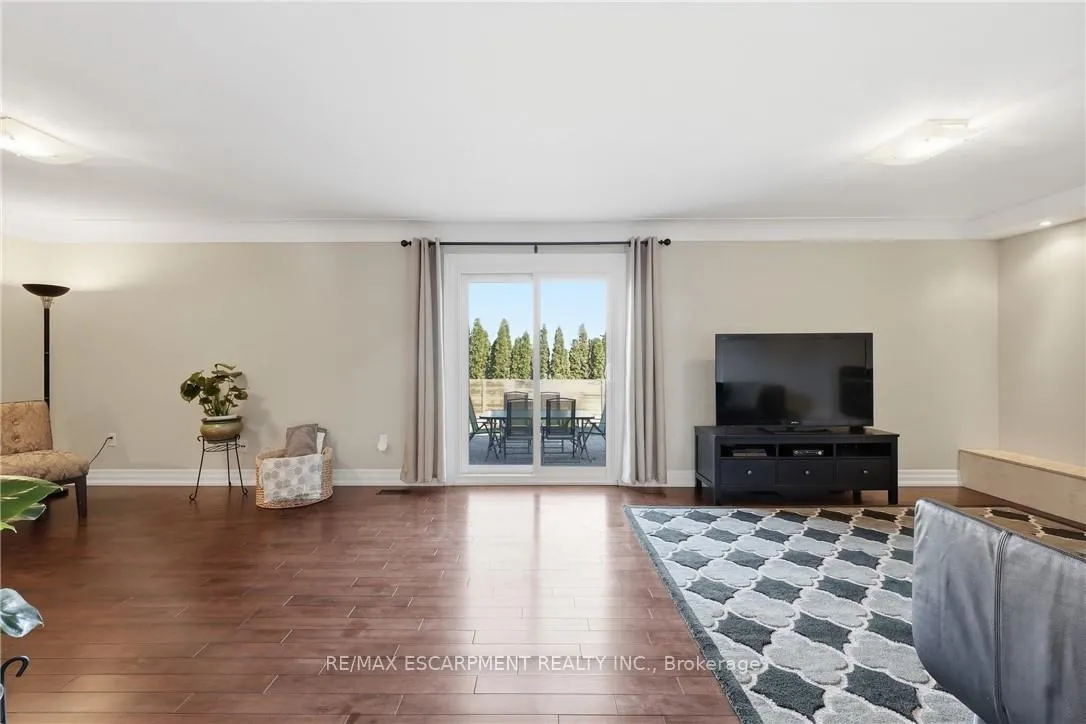 Photo 25 of 14 Atkins Drive, Hamilton, Gurnett — HOMEH