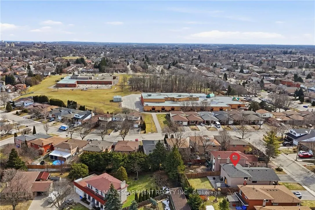 Photo 42 of 14 Atkins Drive, Hamilton, Gurnett — HOMEH