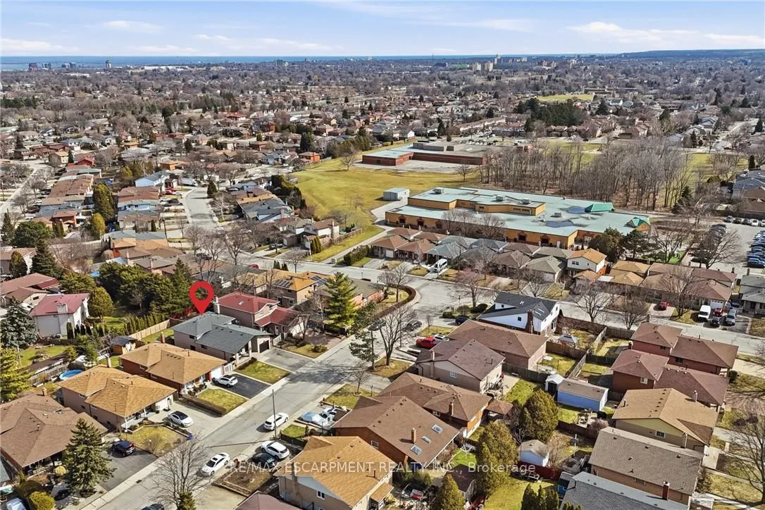 Photo 43 of 14 Atkins Drive, Hamilton, Gurnett — HOMEH
