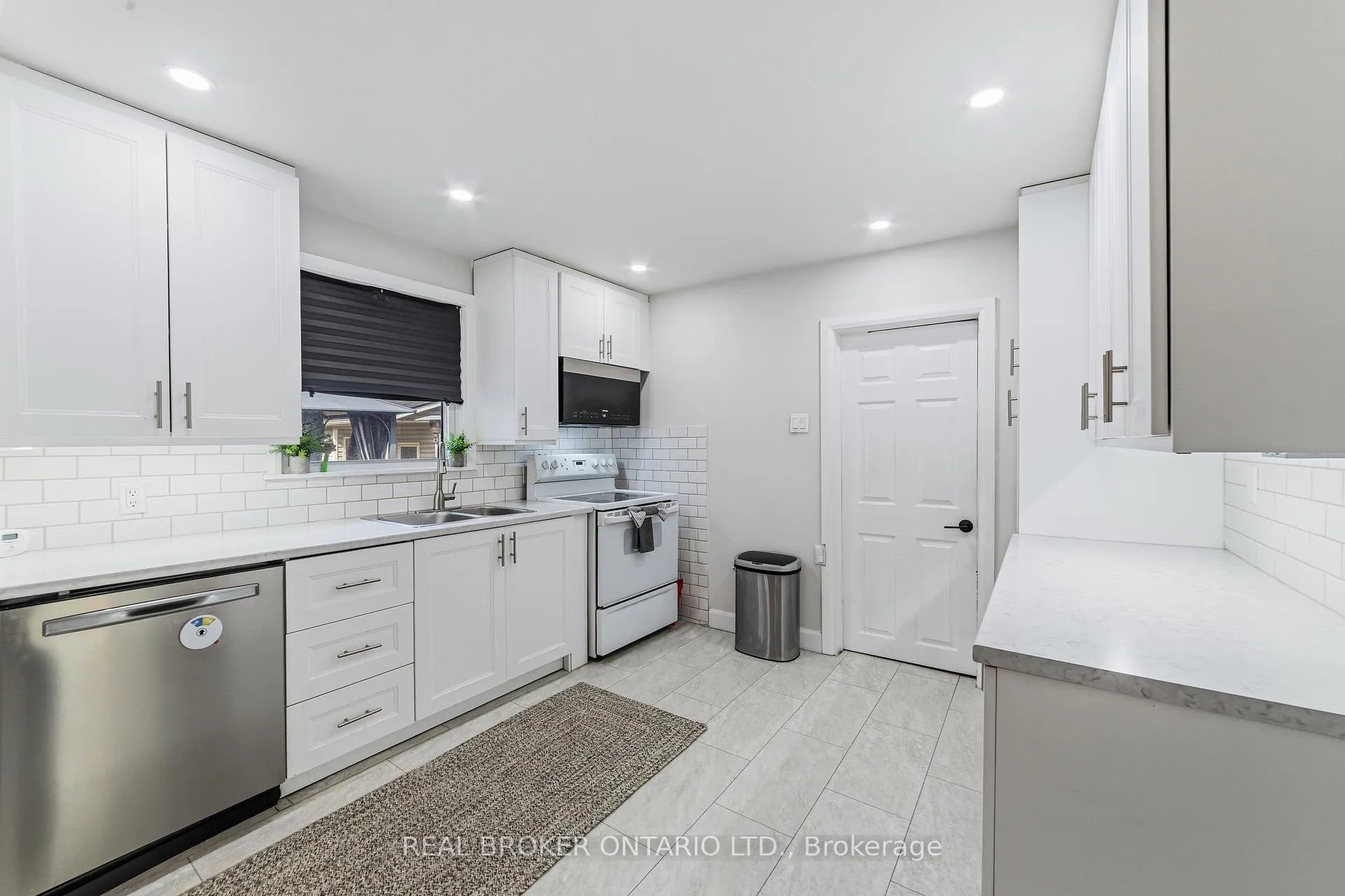 Photo 8 of 1378 Upper Wellington Street, Hamilton, Jerome — HOMEH
