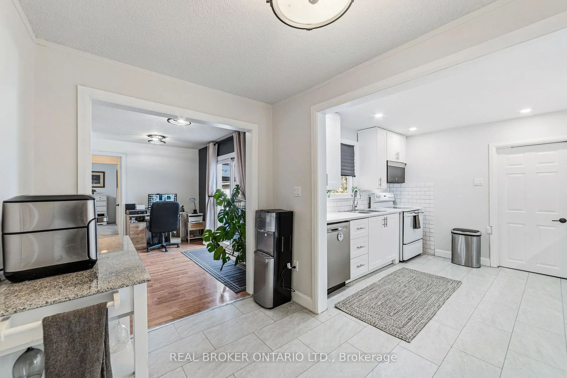 Photo 13 of 1378 Upper Wellington Street, Hamilton, Jerome — HOMEH