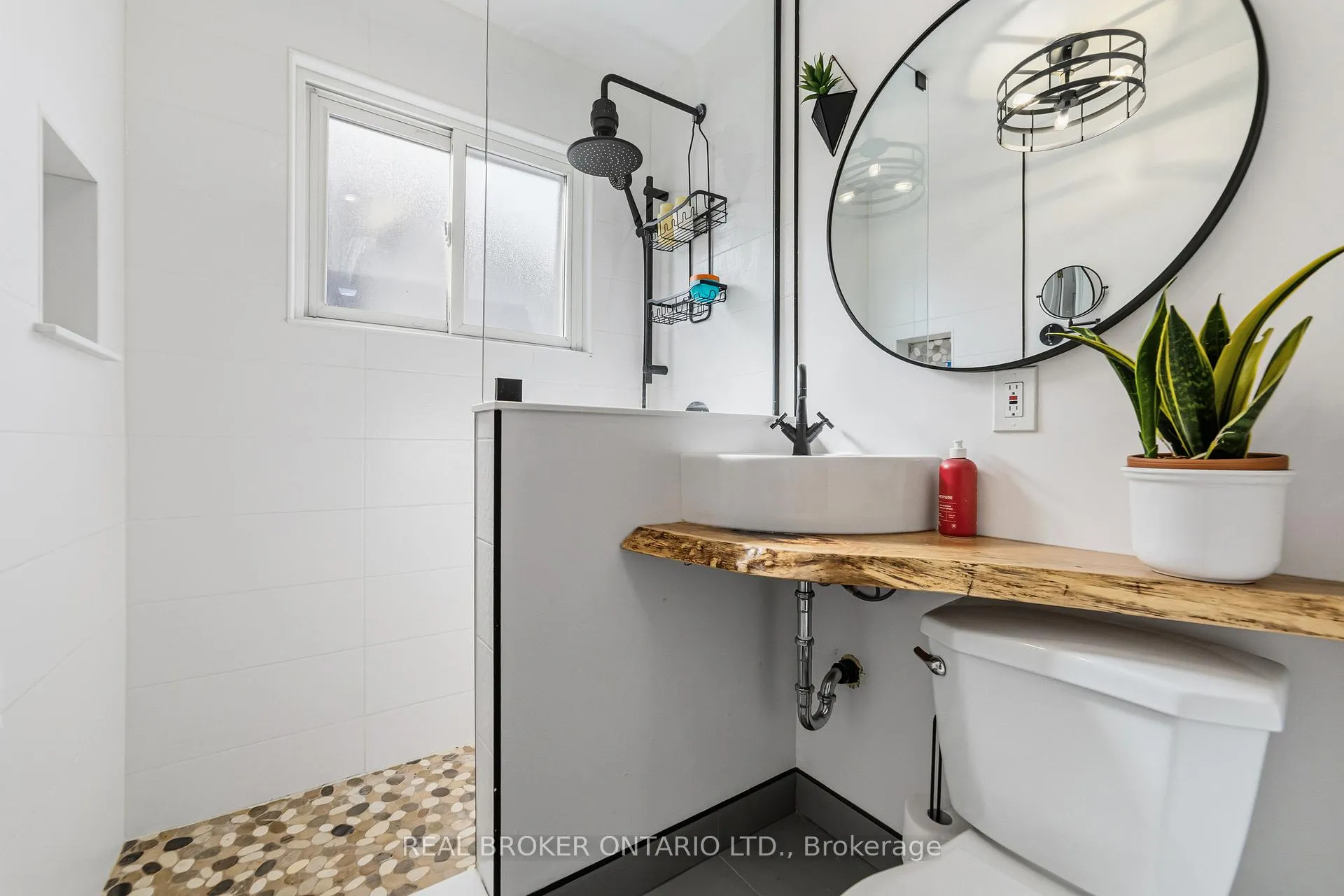 Photo 15 of 1378 Upper Wellington Street, Hamilton, Jerome — HOMEH