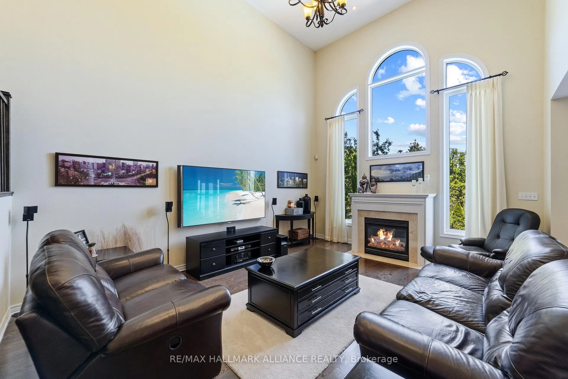 Photo 11 of 2431 Meadowridge Drive, Oakville, Joshua Creek — HOMEH