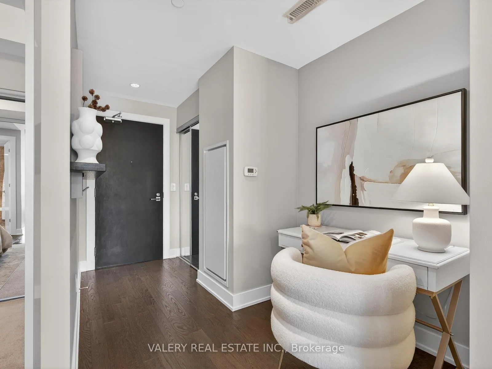 Photo 2 of Unit 311, 3018 Yonge Street, Toronto, Lawrence Park South — HOMEH