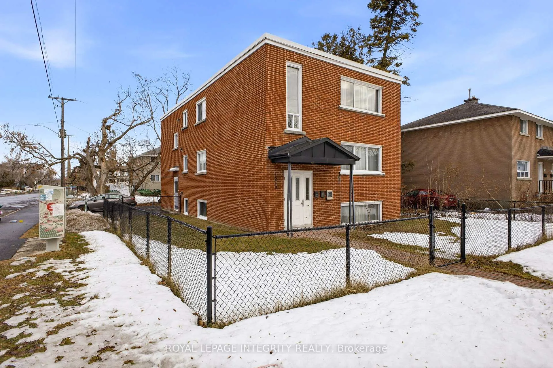 Photo 2 of Unit A, 1219 Dorchester Avenue, Ottawa, Carlington — HOMEH