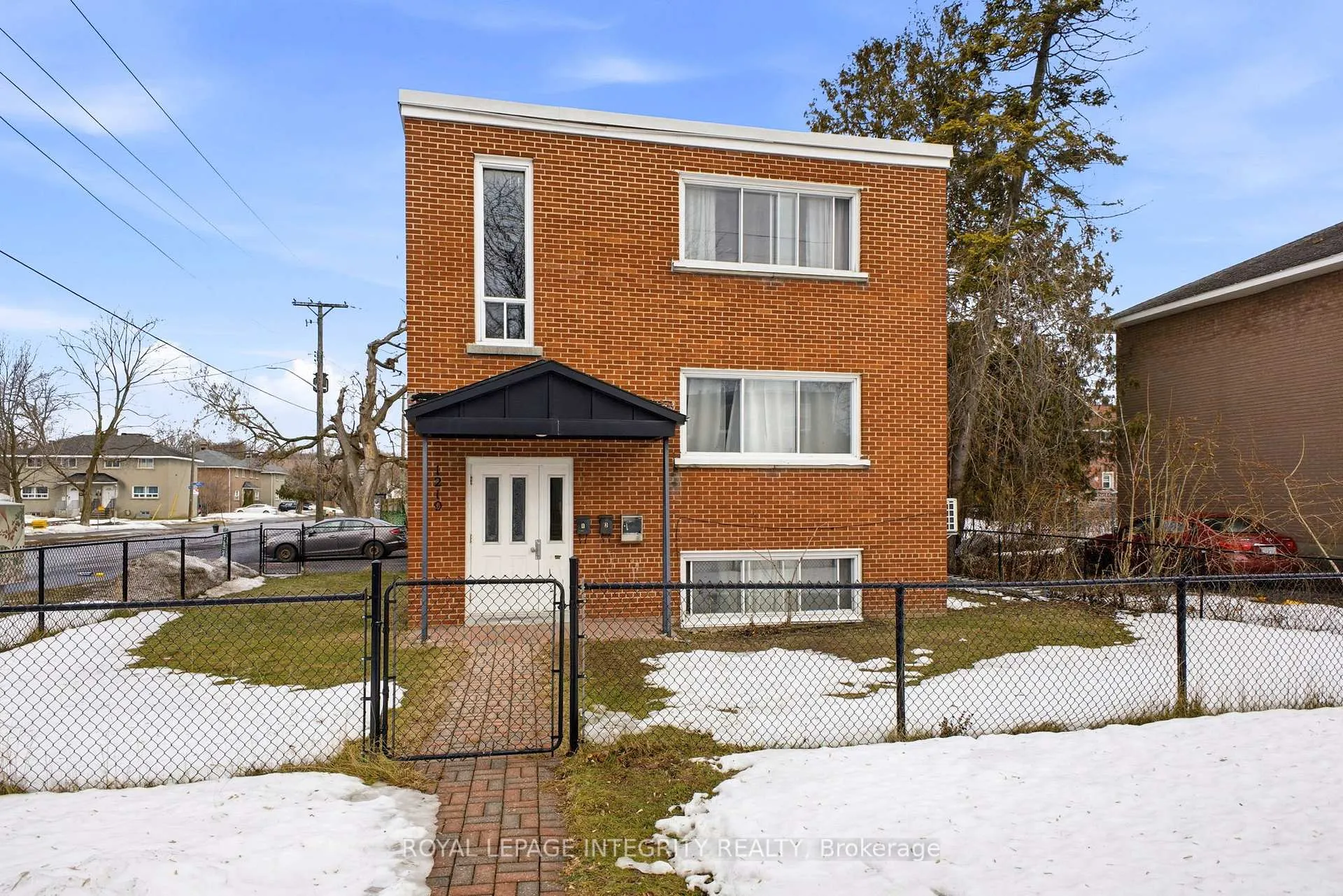 Photo 3 of Unit A, 1219 Dorchester Avenue, Ottawa, Carlington — HOMEH
