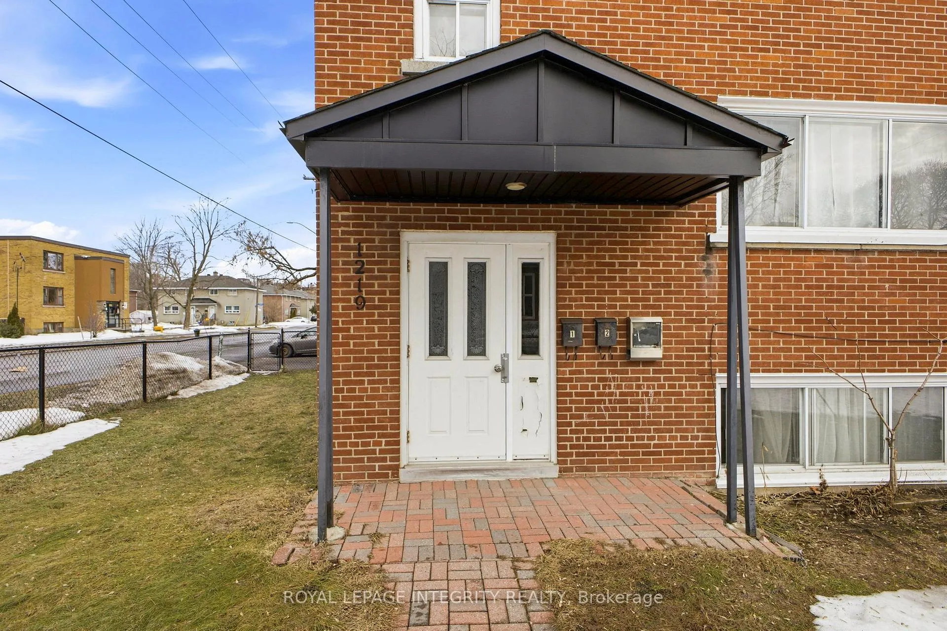 Photo 4 of Unit A, 1219 Dorchester Avenue, Ottawa, Carlington — HOMEH