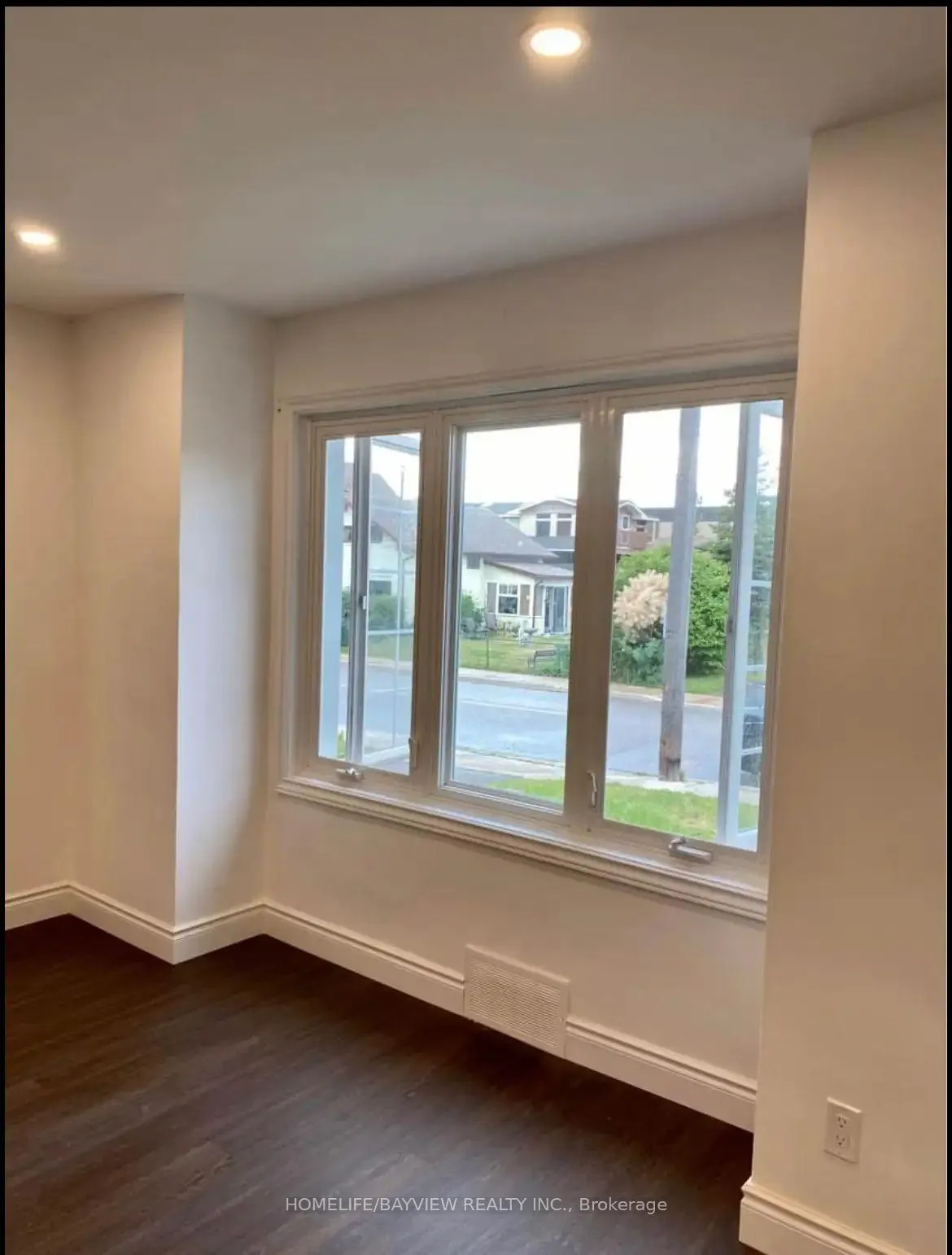 Photo 9 of 203 john Street, Brampton, Queen Street Corridor — HOMEH