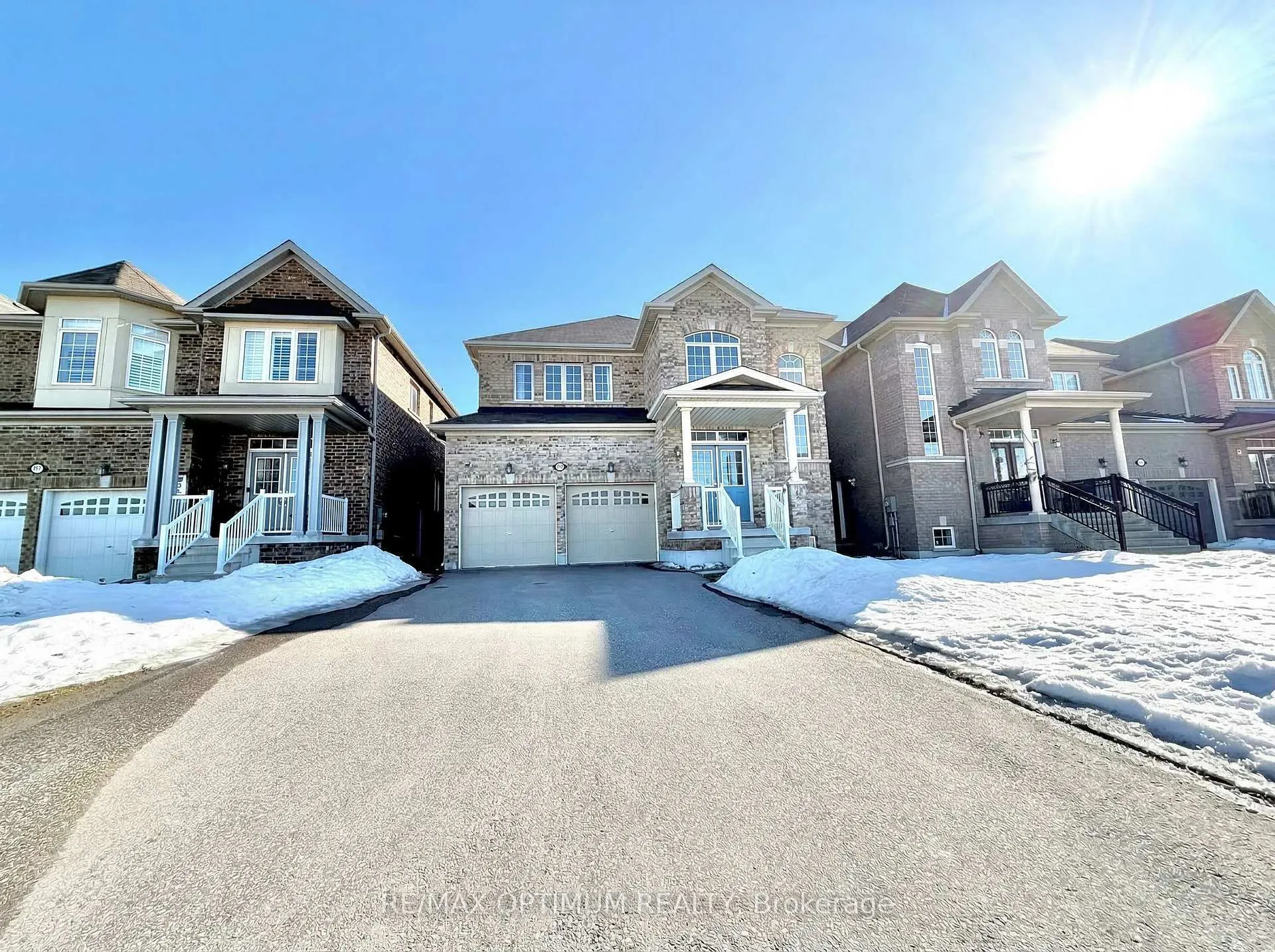 Photo 1 of 953 Black Cherry Drive NE, Oshawa, Taunton — HOMEH