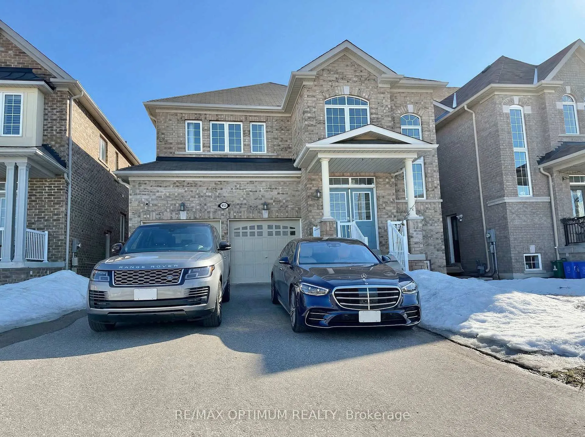 Photo 2 of 953 Black Cherry Drive NE, Oshawa, Taunton — HOMEH