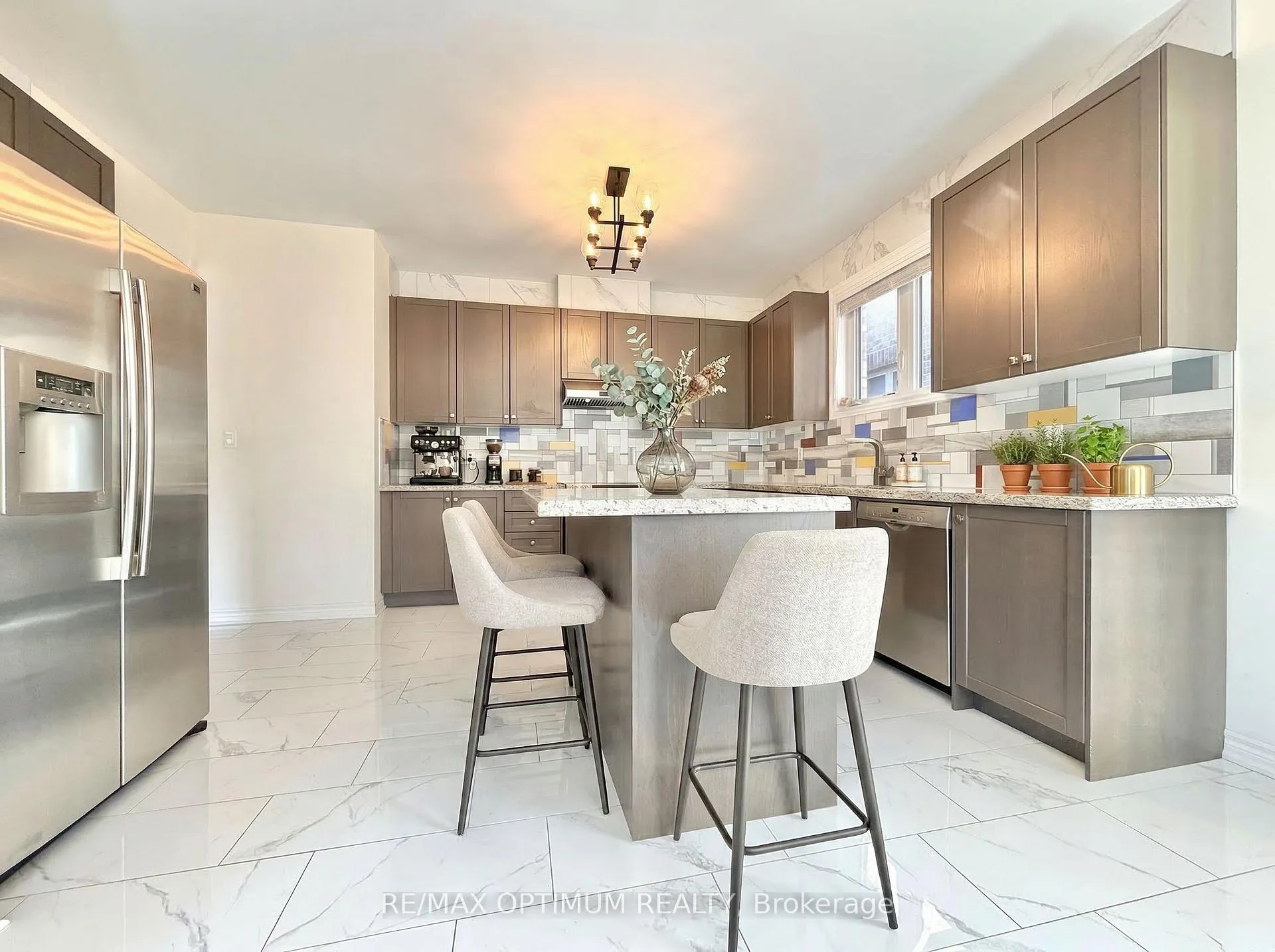 Photo 11 of 953 Black Cherry Drive NE, Oshawa, Taunton — HOMEH