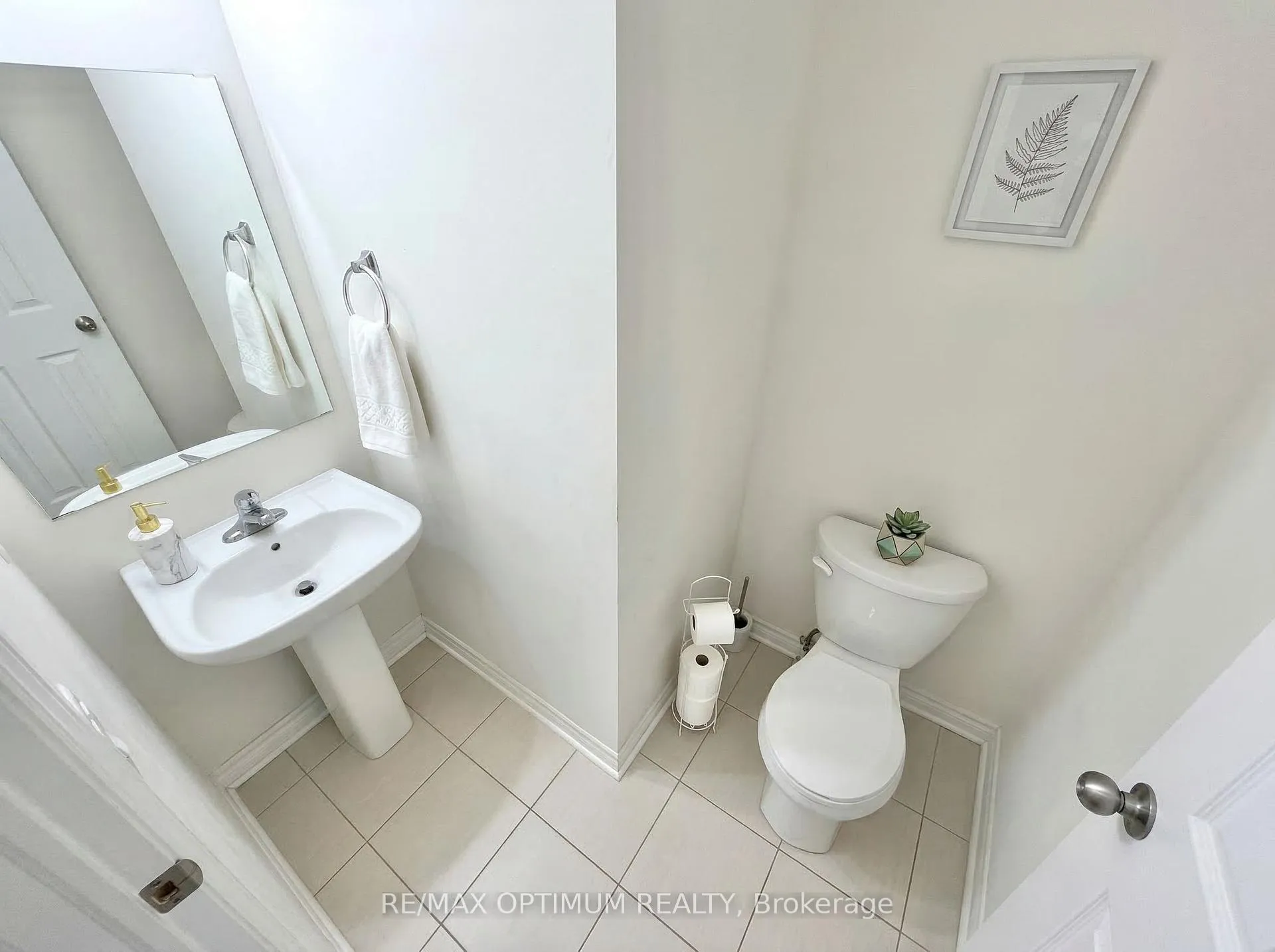 Photo 14 of 953 Black Cherry Drive NE, Oshawa, Taunton — HOMEH