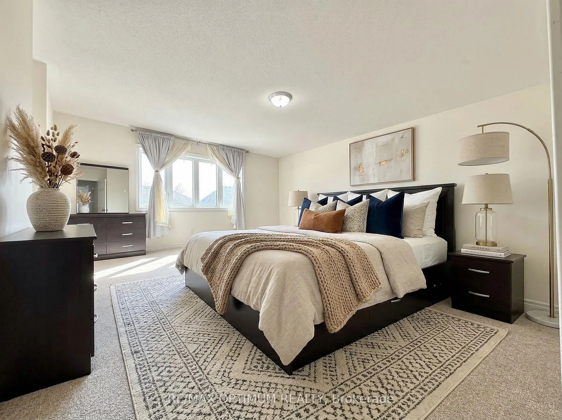 Photo 16 of 953 Black Cherry Drive NE, Oshawa, Taunton — HOMEH
