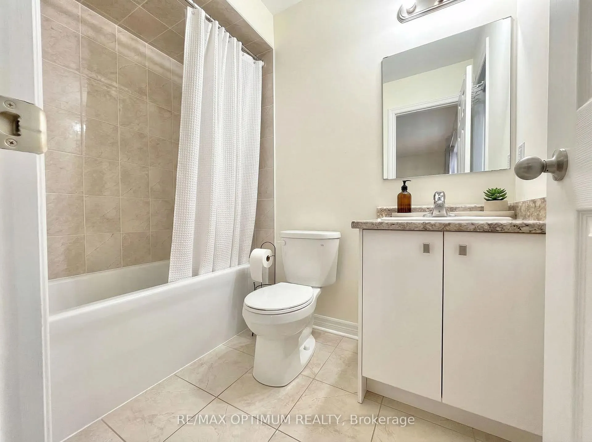 Photo 22 of 953 Black Cherry Drive NE, Oshawa, Taunton — HOMEH