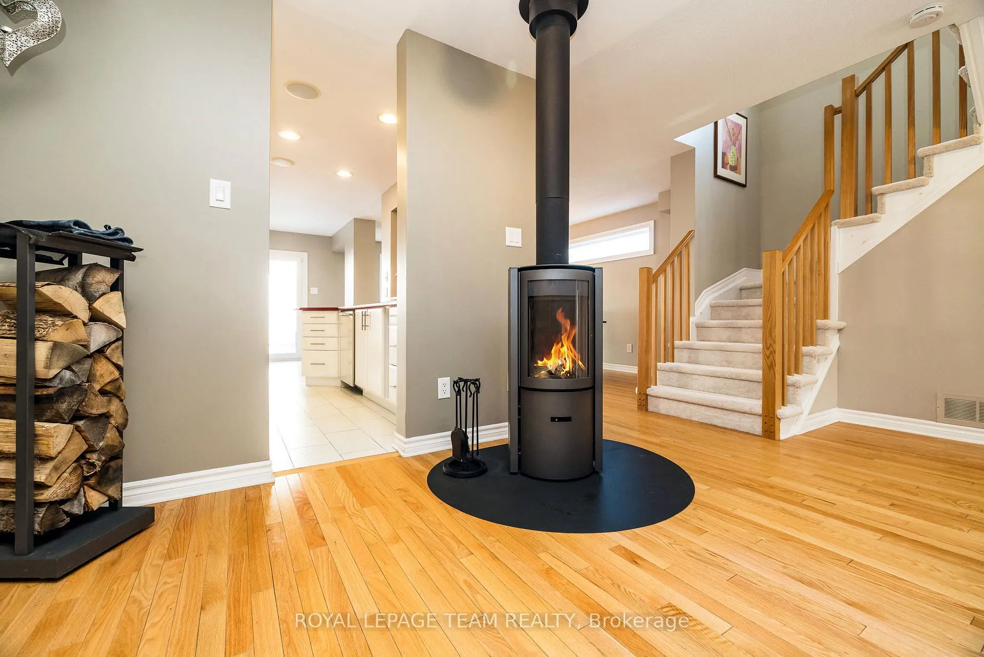 Photo 6 of 542 Remnor Avenue, Ottawa, Kanata - Kanata Lakes/Heritage Hills — HOMEH