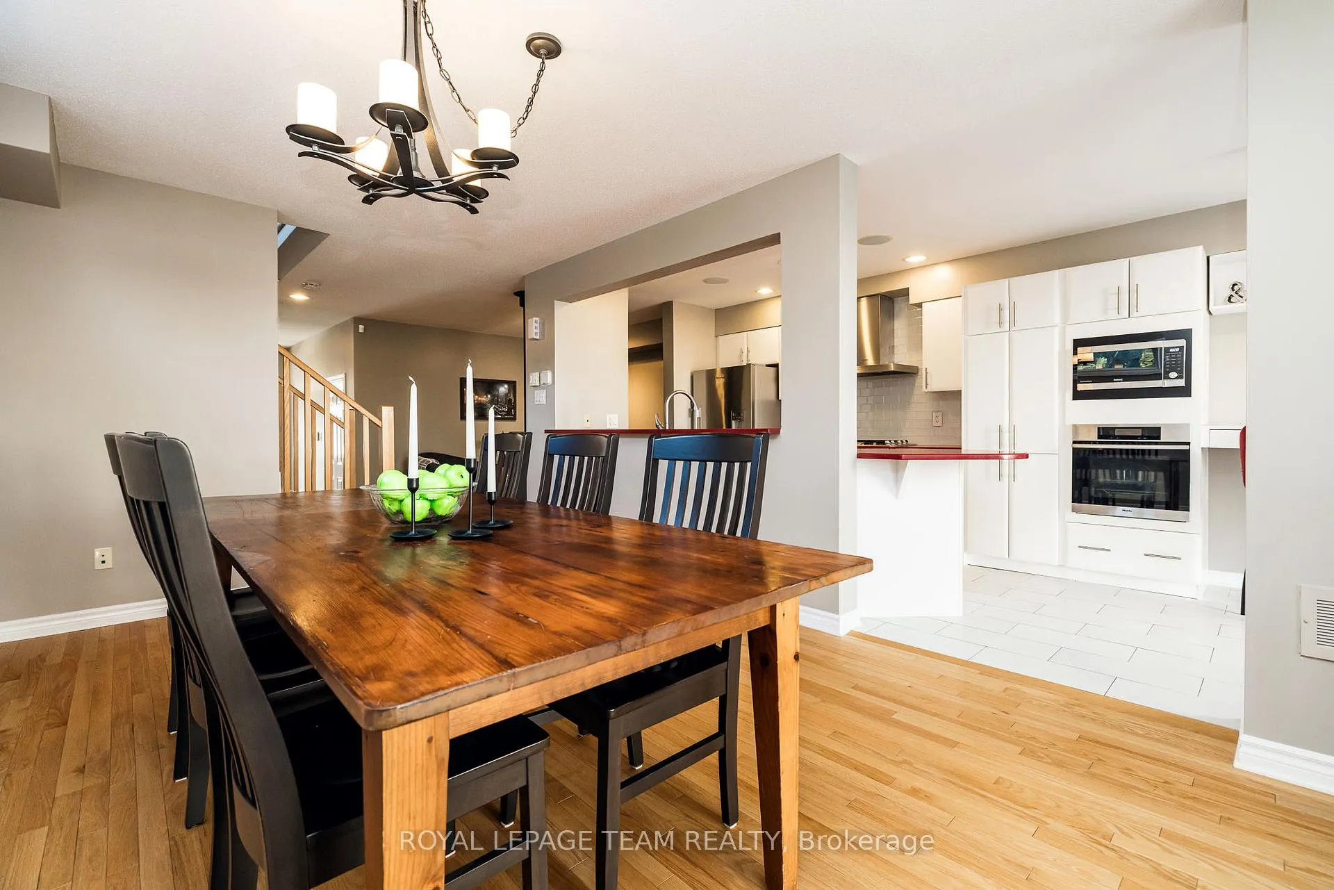 Photo 8 of 542 Remnor Avenue, Ottawa, Kanata - Kanata Lakes/Heritage Hills — HOMEH