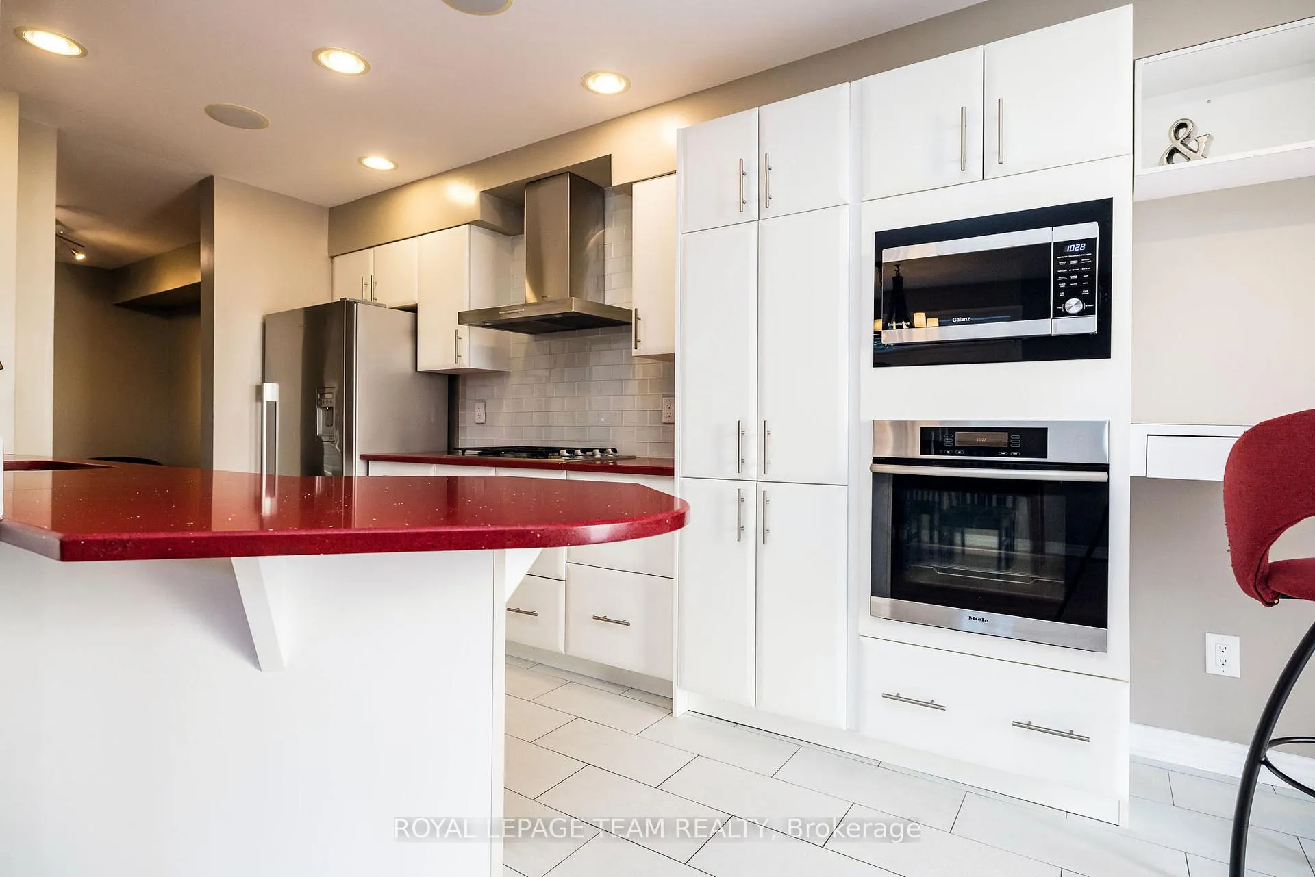 Photo 10 of 542 Remnor Avenue, Ottawa, Kanata - Kanata Lakes/Heritage Hills — HOMEH