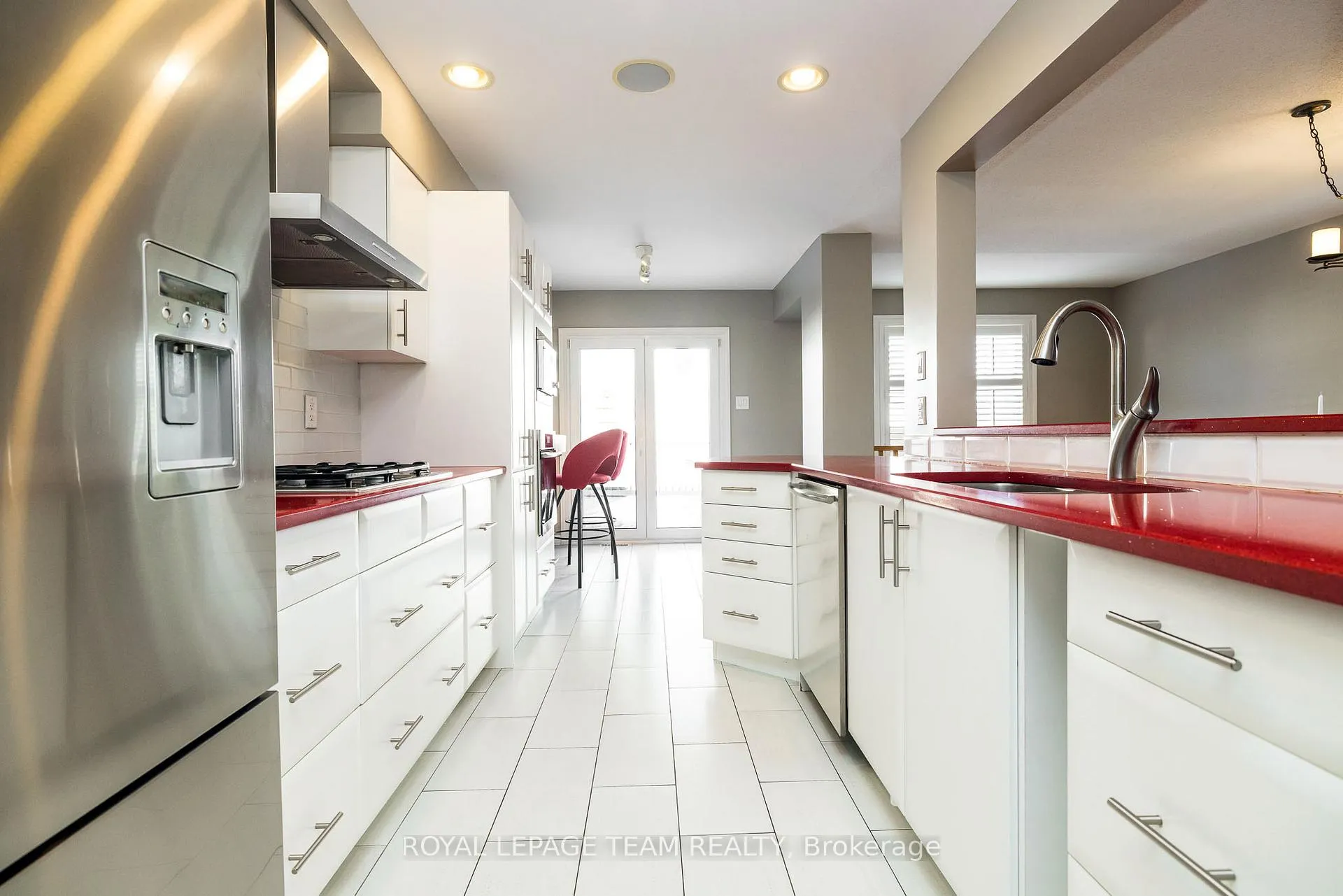 Photo 13 of 542 Remnor Avenue, Ottawa, Kanata - Kanata Lakes/Heritage Hills — HOMEH