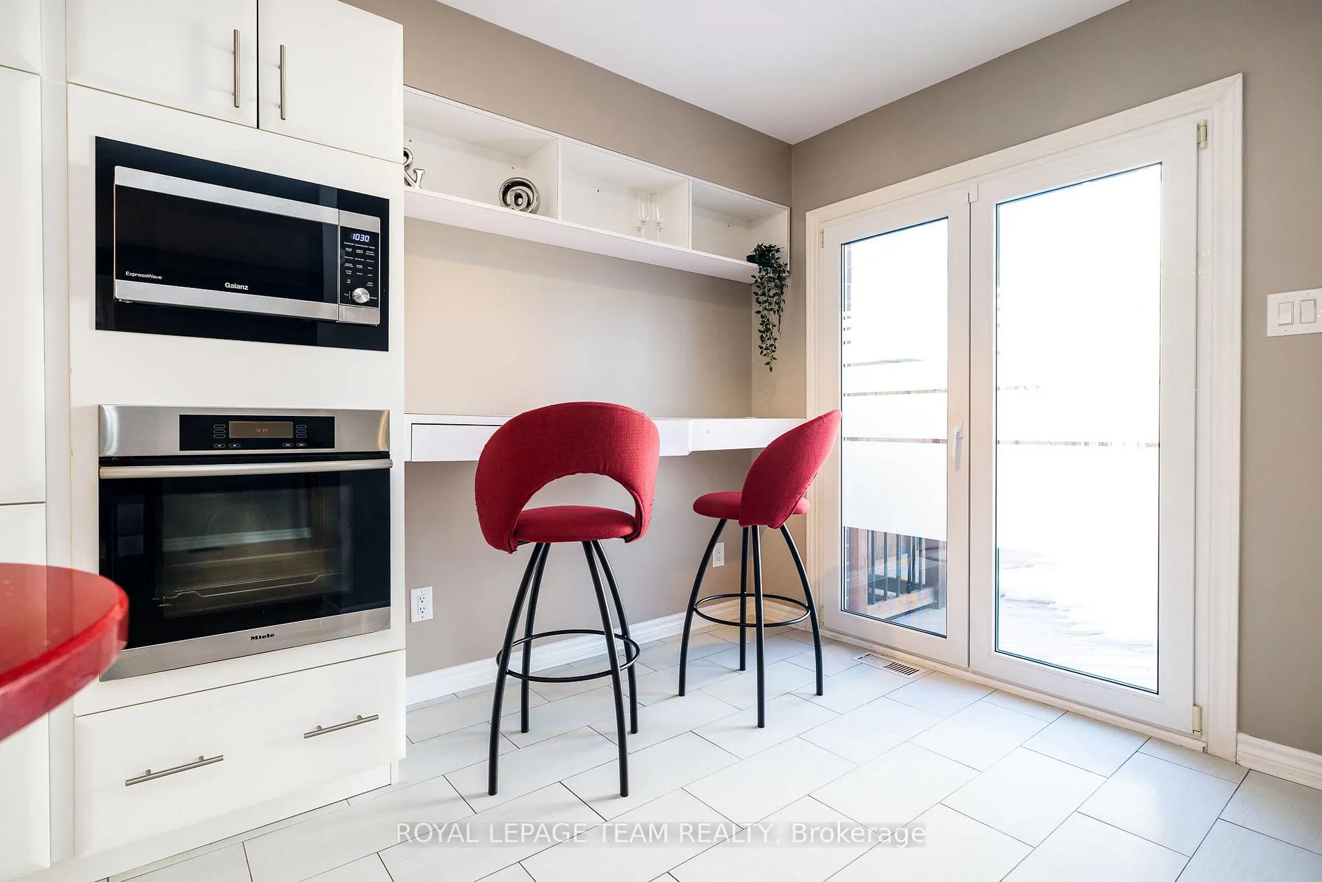 Photo 14 of 542 Remnor Avenue, Ottawa, Kanata - Kanata Lakes/Heritage Hills — HOMEH