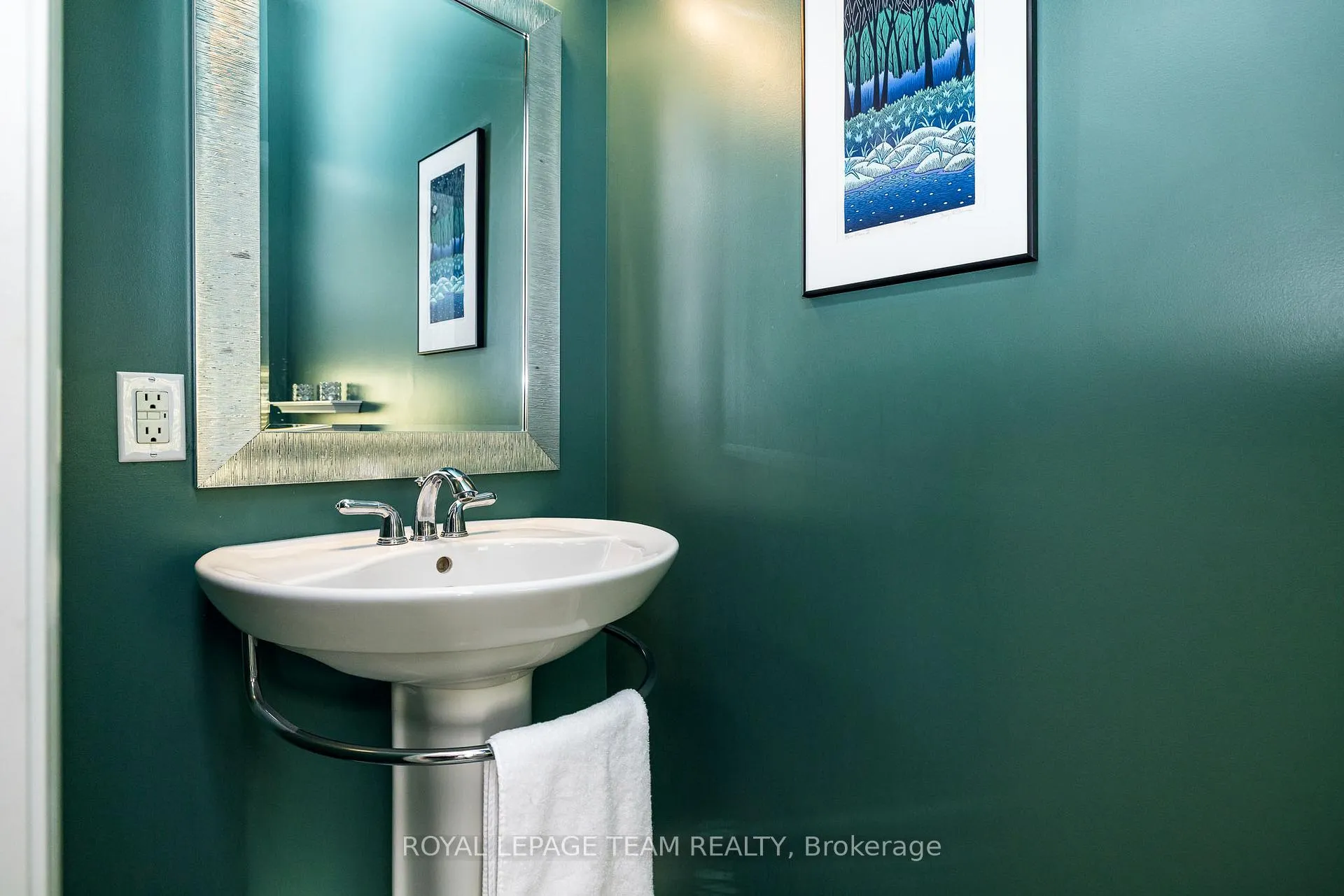 Photo 15 of 542 Remnor Avenue, Ottawa, Kanata - Kanata Lakes/Heritage Hills — HOMEH
