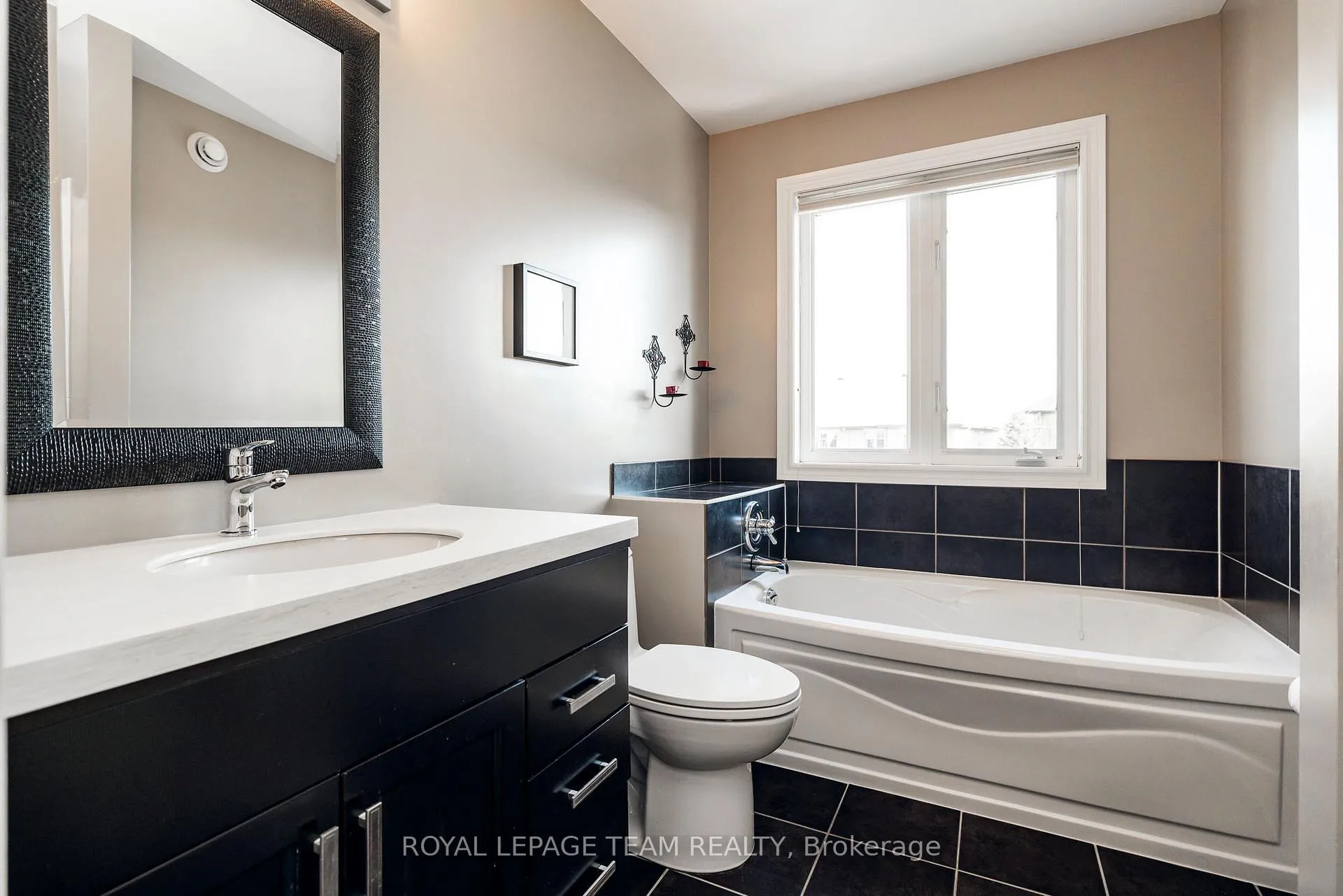 Photo 19 of 542 Remnor Avenue, Ottawa, Kanata - Kanata Lakes/Heritage Hills — HOMEH