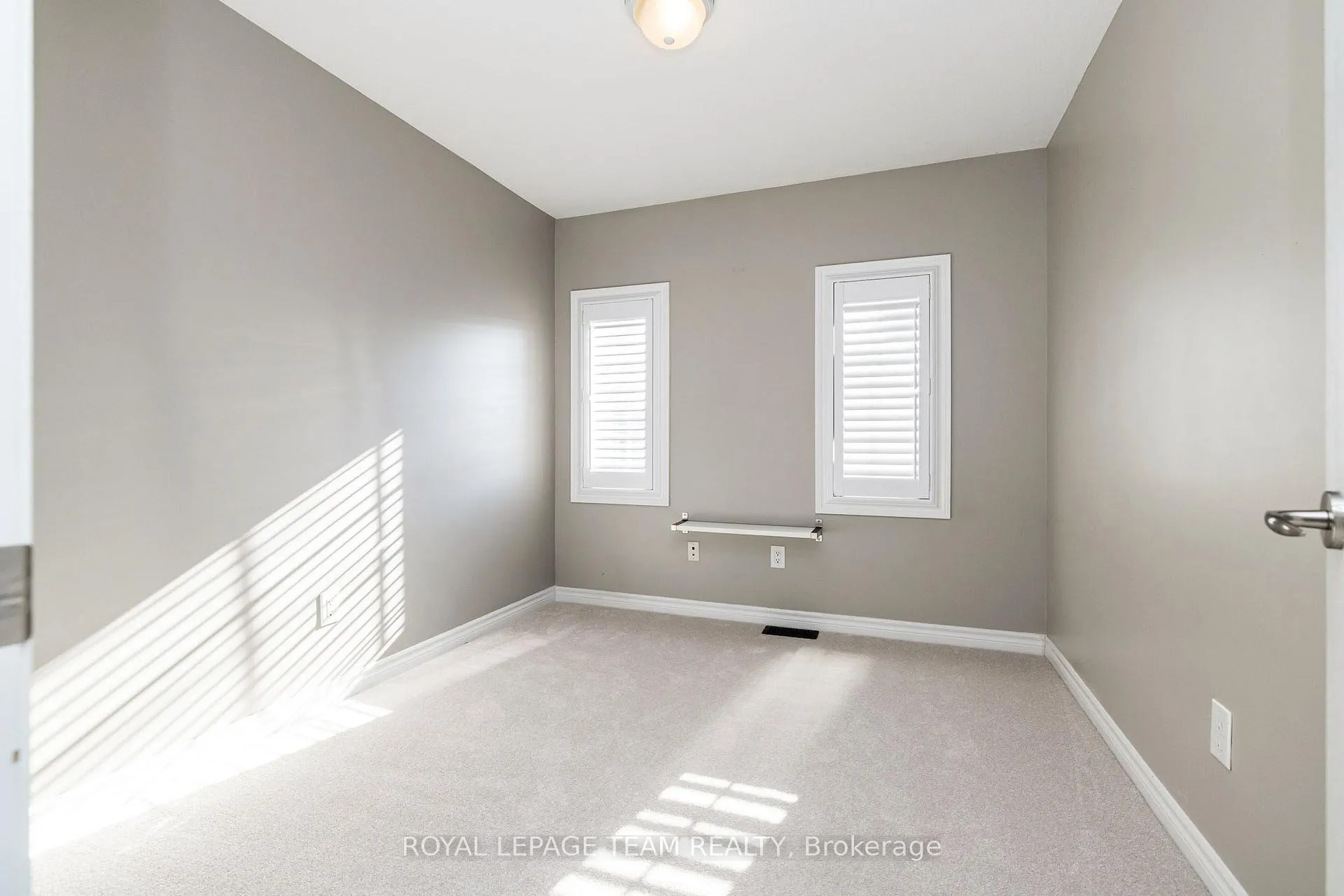 Photo 23 of 542 Remnor Avenue, Ottawa, Kanata - Kanata Lakes/Heritage Hills — HOMEH