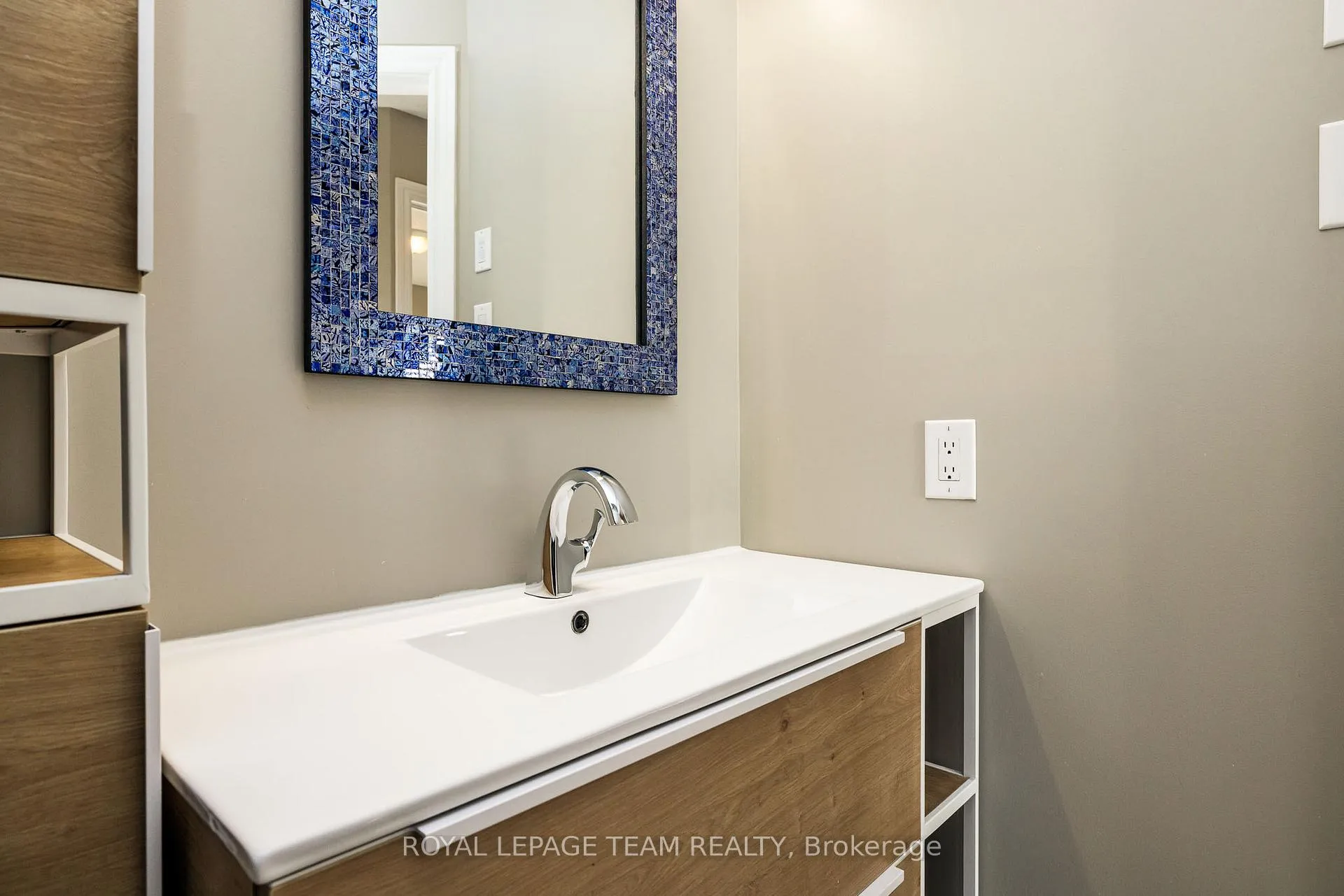 Photo 26 of 542 Remnor Avenue, Ottawa, Kanata - Kanata Lakes/Heritage Hills — HOMEH