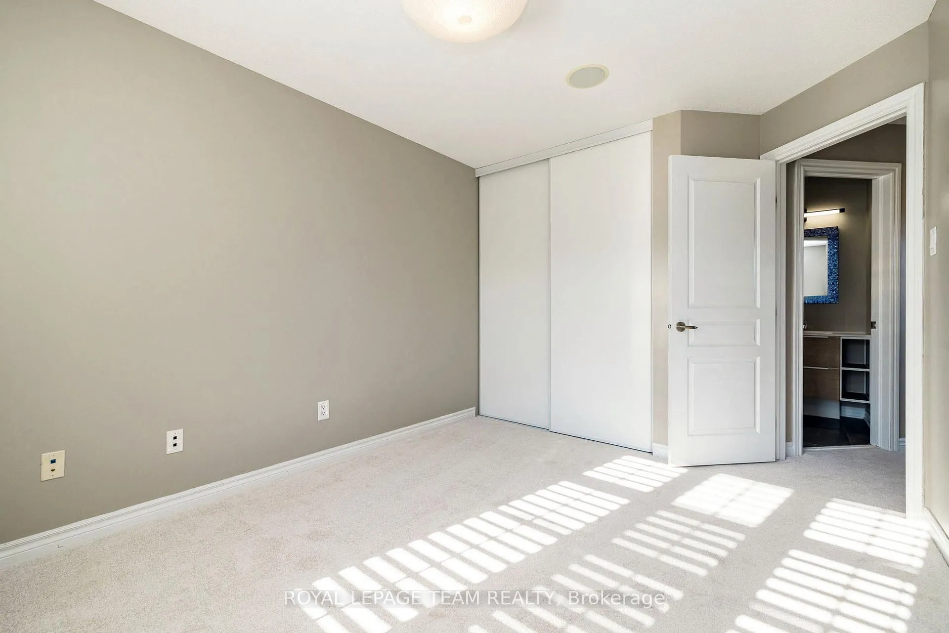 Photo 29 of 542 Remnor Avenue, Ottawa, Kanata - Kanata Lakes/Heritage Hills — HOMEH